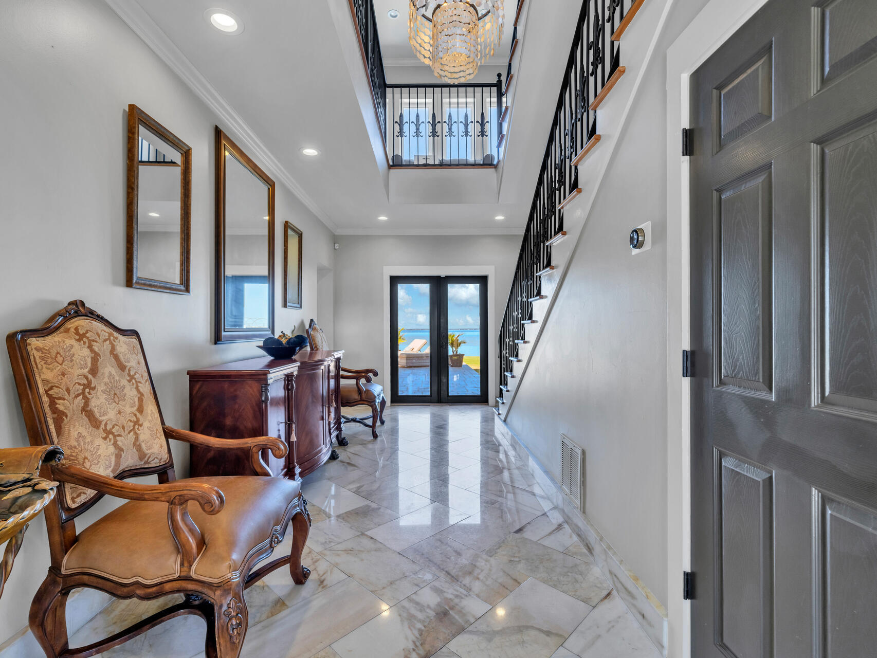 PELICAN BAY - Residential