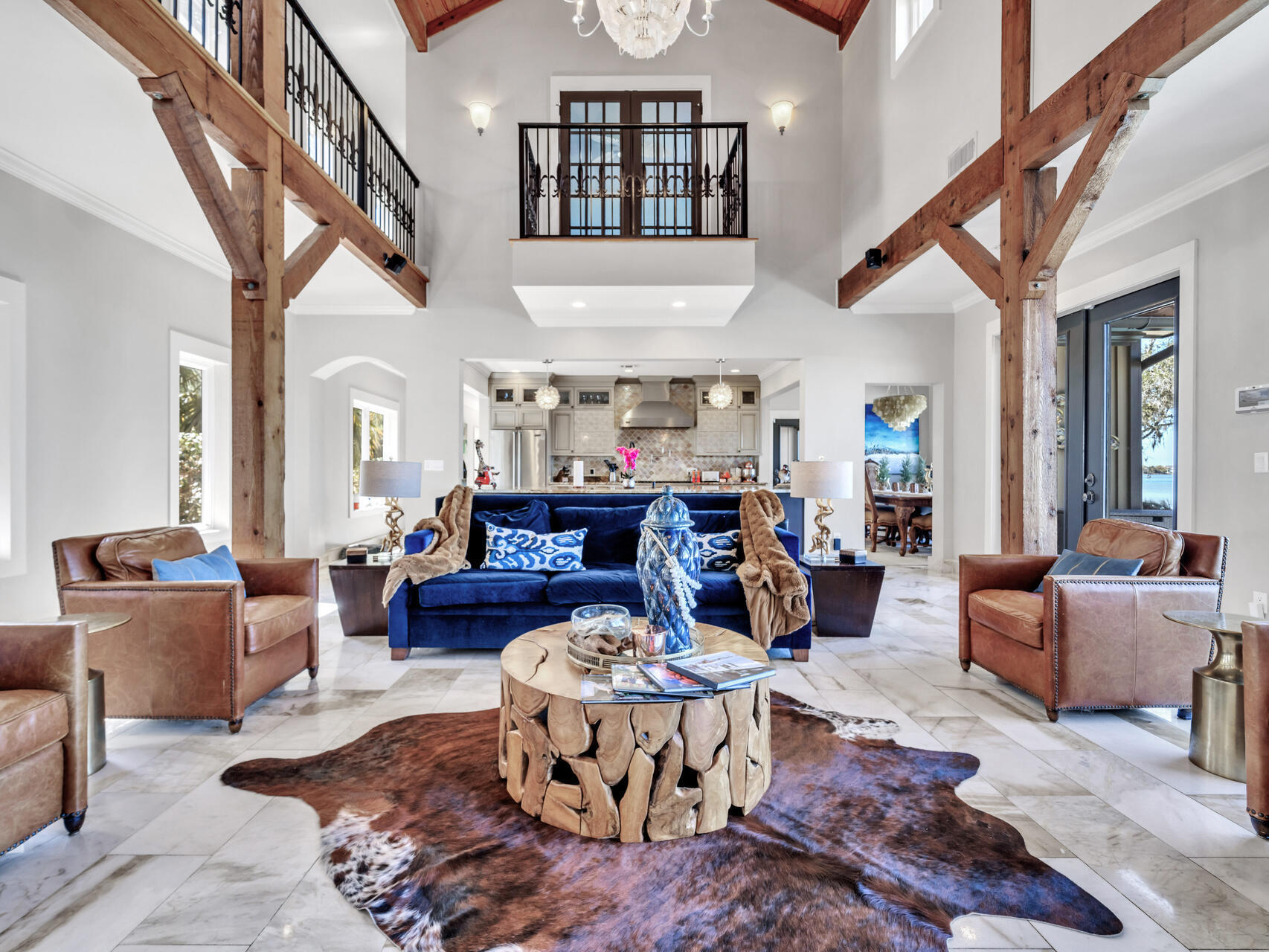 PELICAN BAY - Residential