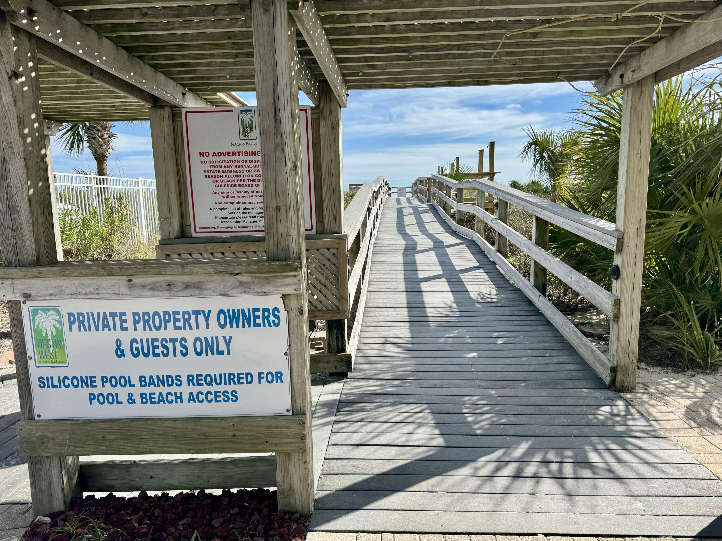DESTIN WEST GULFSIDE VILLAS - Residential