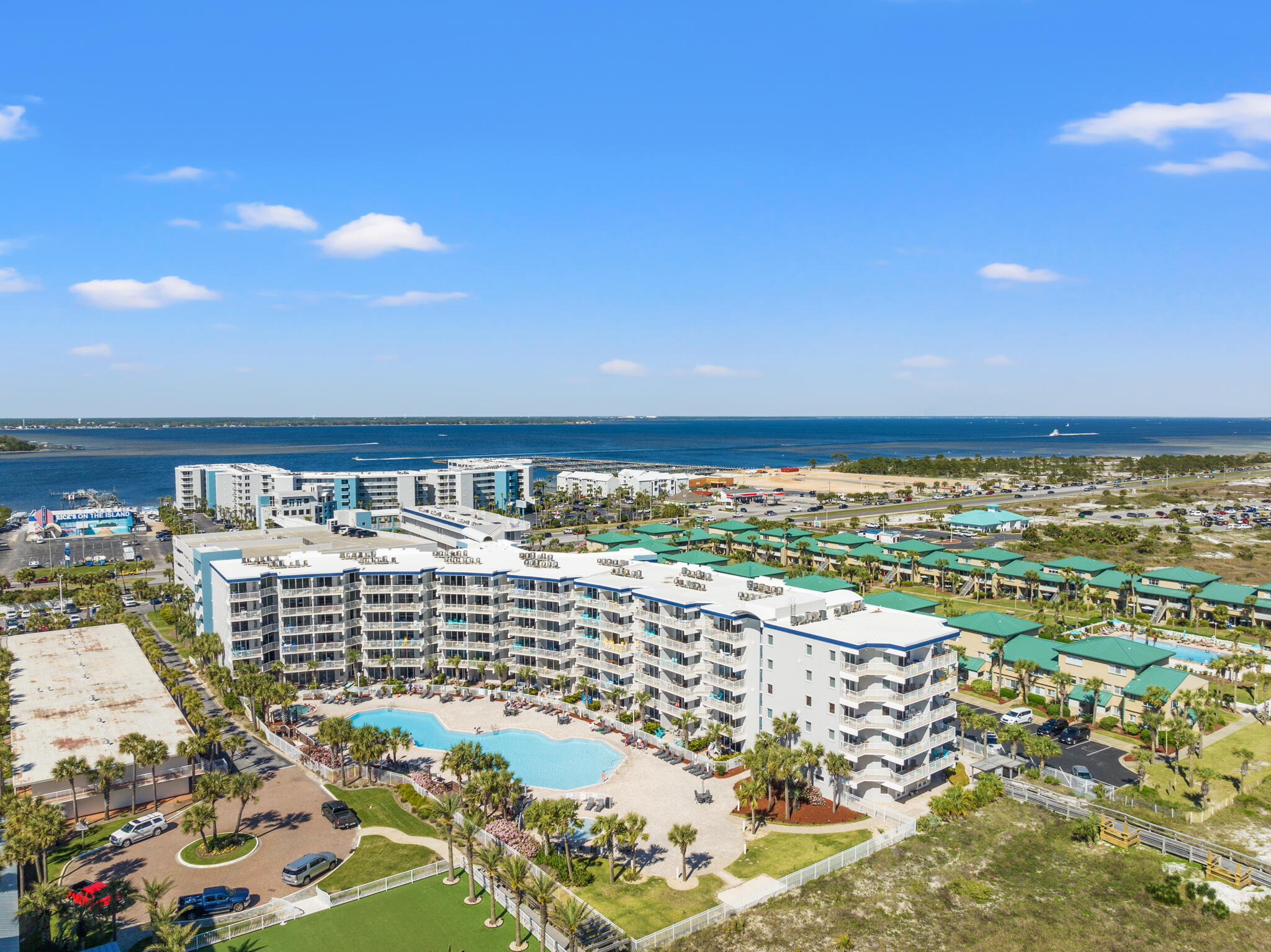 DESTIN WEST GULFSIDE VILLAS - Residential