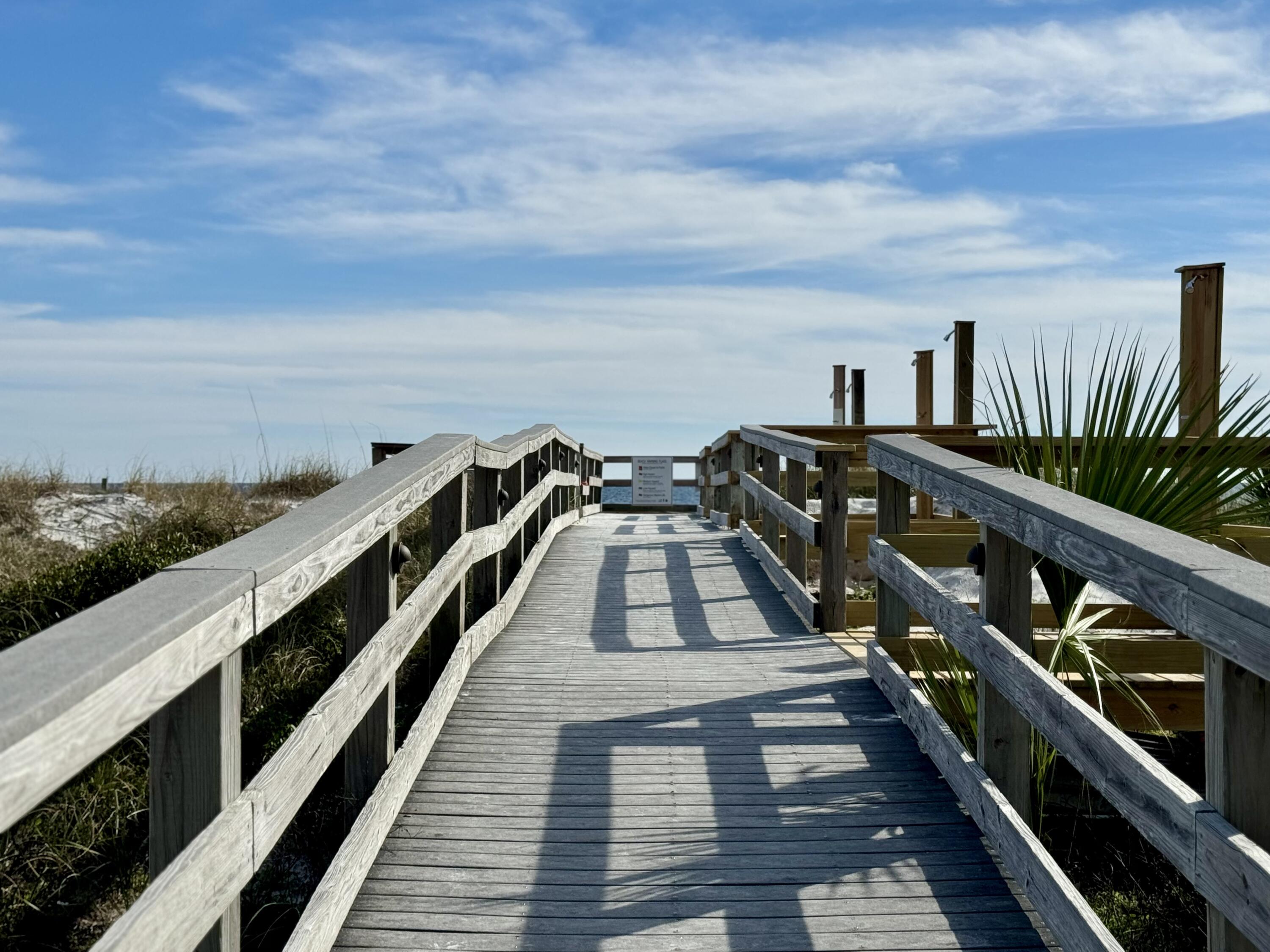 DESTIN WEST GULFSIDE VILLAS - Residential