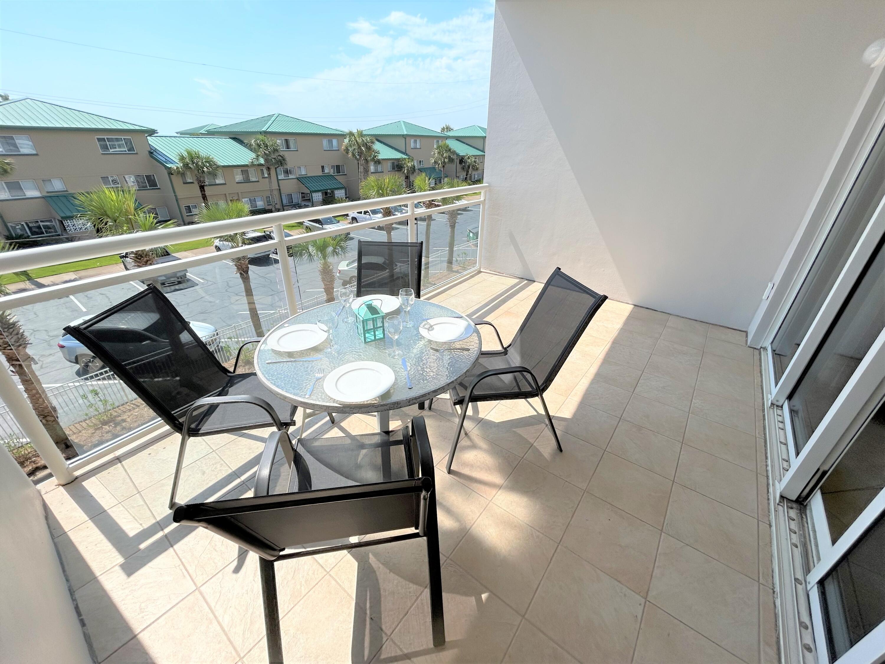 DESTIN WEST GULFSIDE VILLAS - Residential