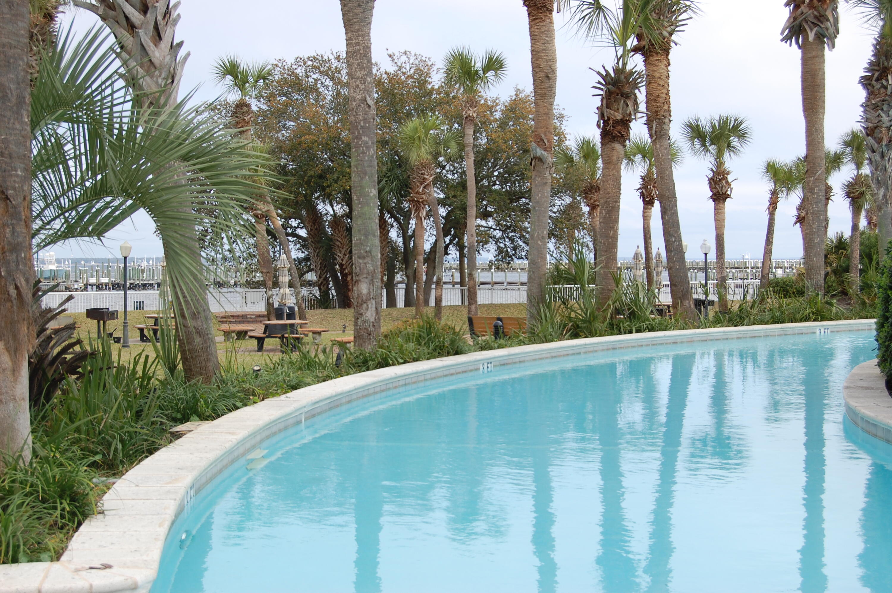 DESTIN WEST GULFSIDE VILLAS - Residential