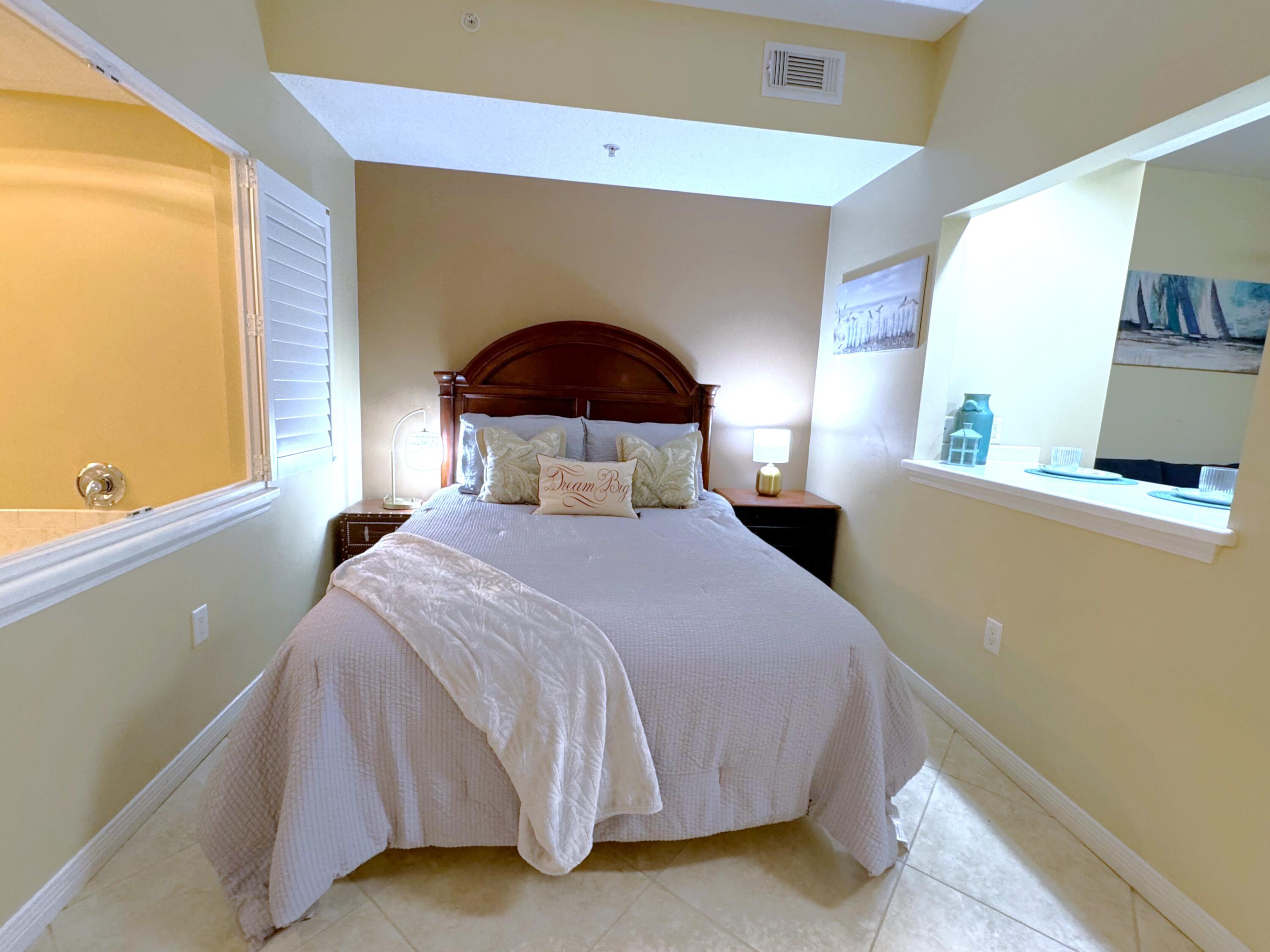 DESTIN WEST GULFSIDE VILLAS - Residential
