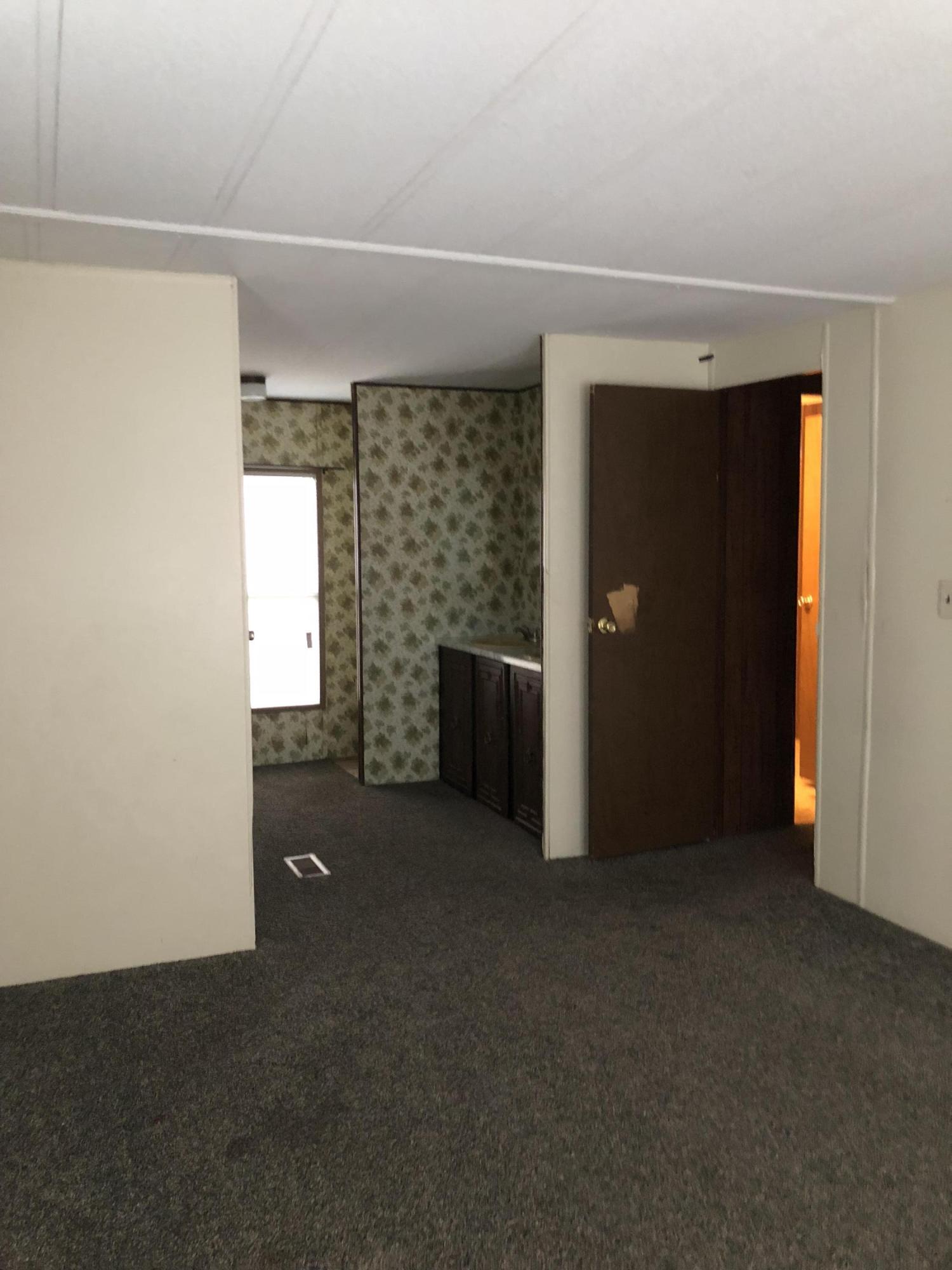 WESTWOOD MOBILE HOME ESTATES - Residential Lease
