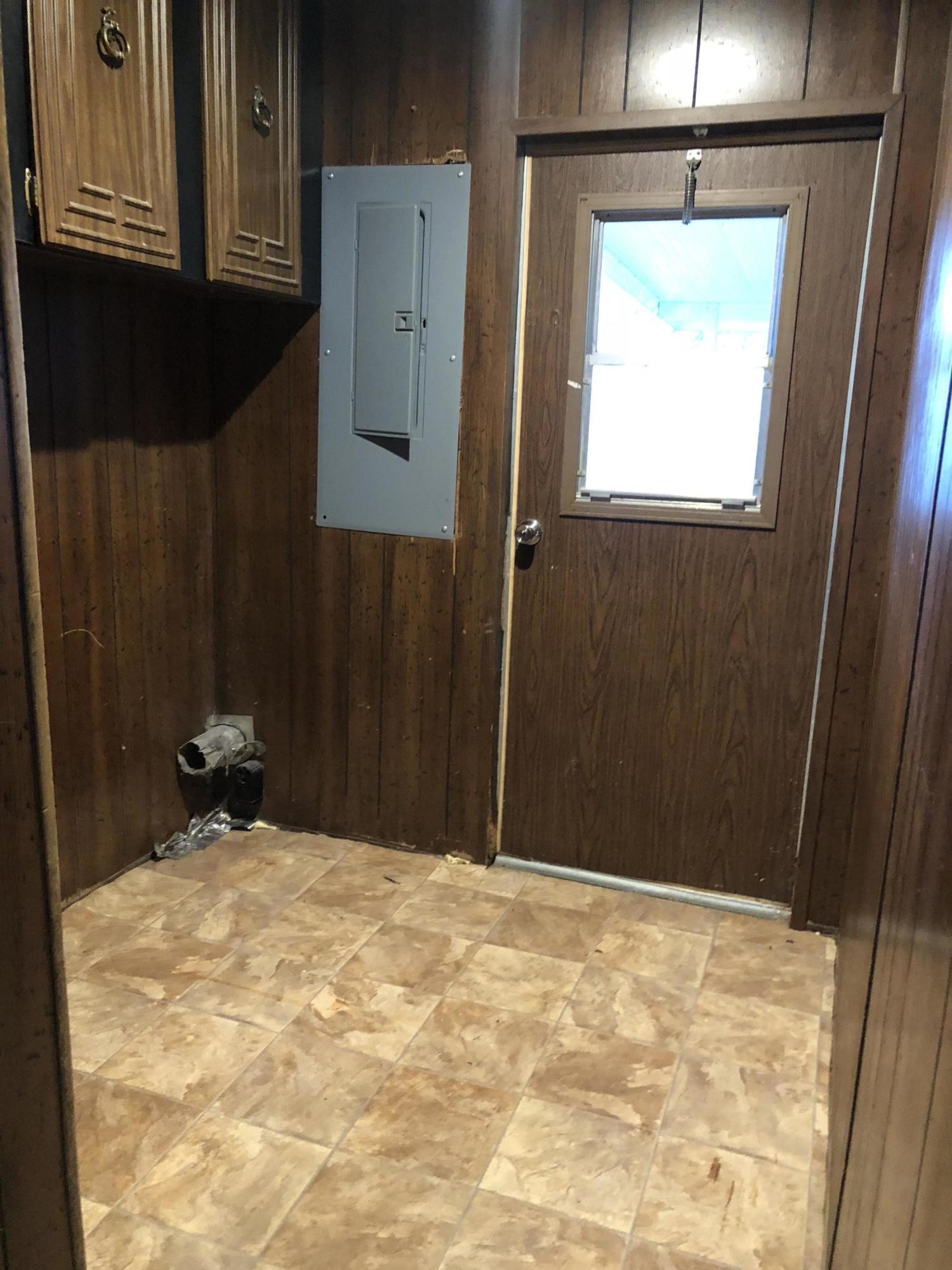 WESTWOOD MOBILE HOME ESTATES - Residential Lease