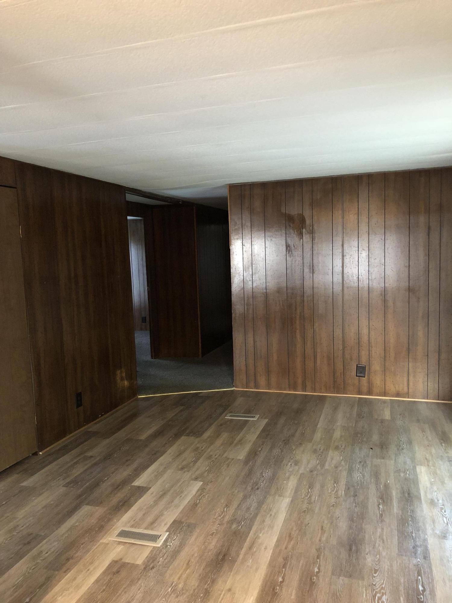 WESTWOOD MOBILE HOME ESTATES - Residential Lease