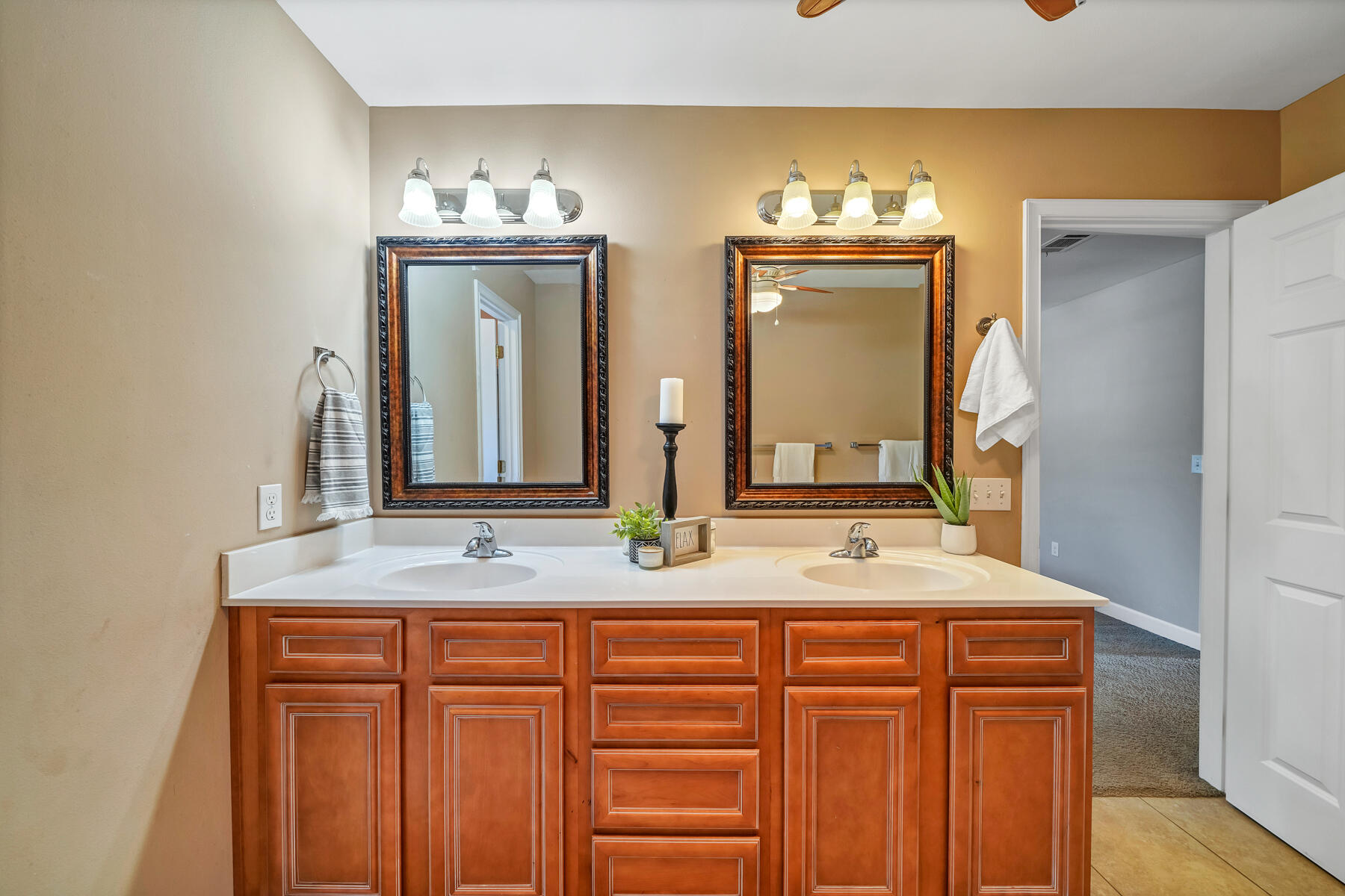 SUMMERWOOD - Residential