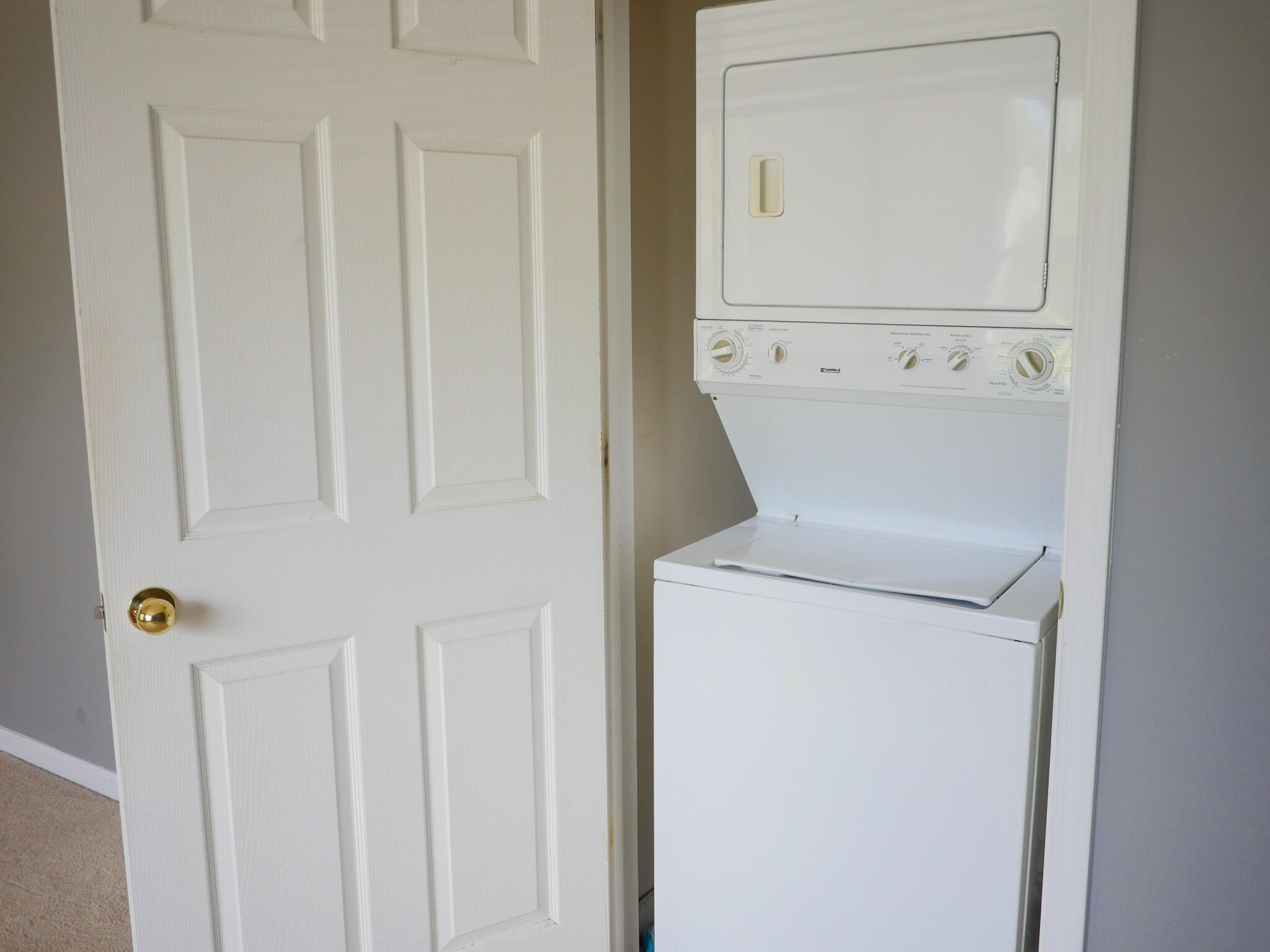 ROLLING PINES - Residential