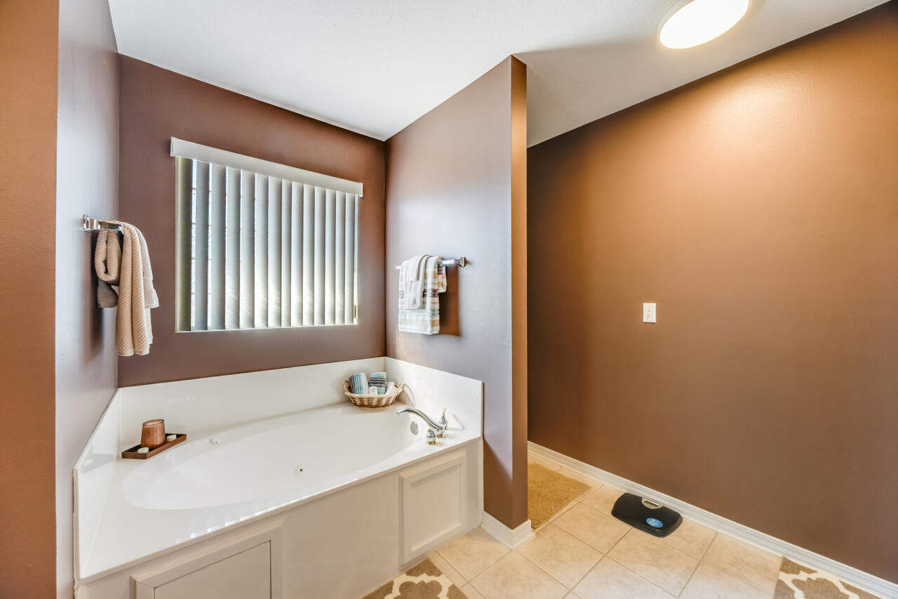 SILVER OAKS PH 1 - Residential