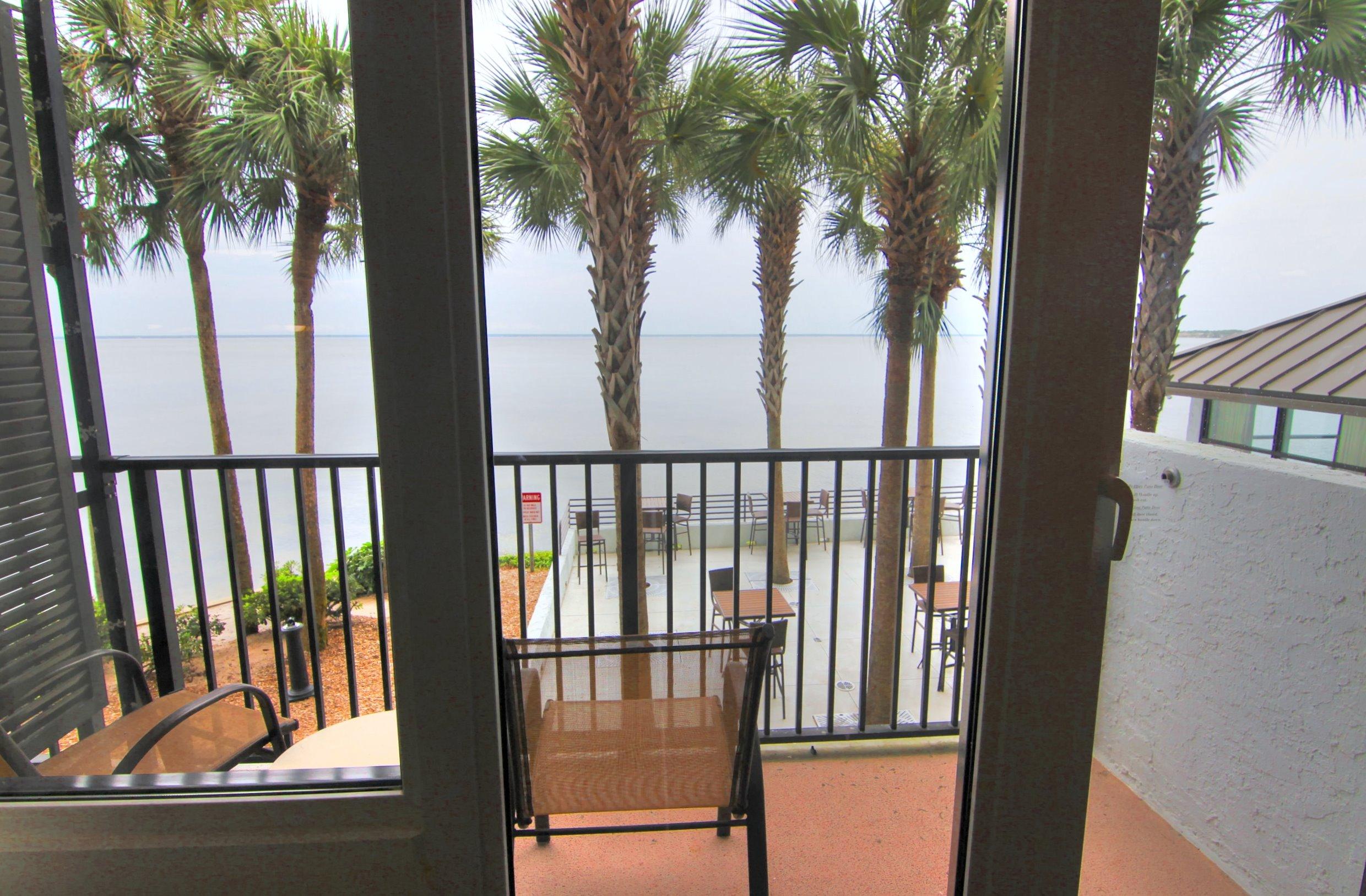 EXTREME BAYFRONT!! 2nd Floor renovated studio condo. Located in the Bayside Condo located directly on the Choctawhatchee Bay in the heart of Sandestin Golf and Beach Resort! Bayside is a favorite place to stay for the Linkside conference Center guests and is also adjacent to Another Sunset Bay restaurant, the Links golf course, the Salon & Day Spa, and the Sandestin fitness center. A rated unit 2016 Gross Revenue $26,386.48