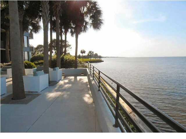 BAYSIDE CONDO SANDESTIN - Residential