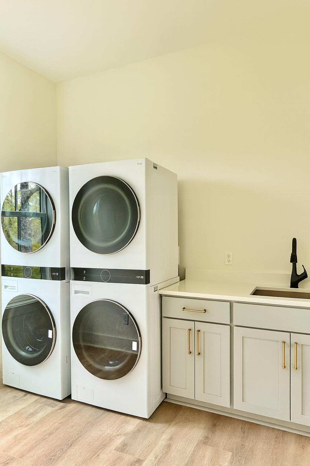 Treetop S/D - Residential