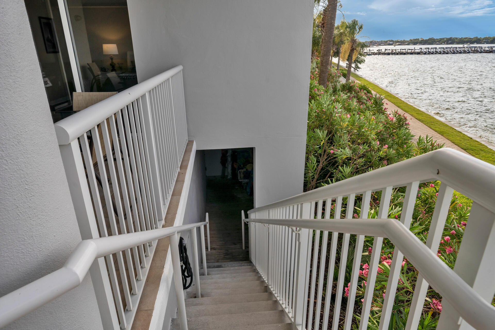 DESTIN WEST BEACH AND BAY RESORT OSPREY - Residential