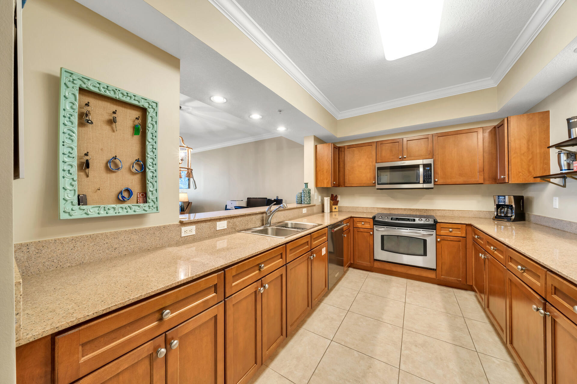 DESTIN WEST BEACH AND BAY RESORT OSPREY - Residential