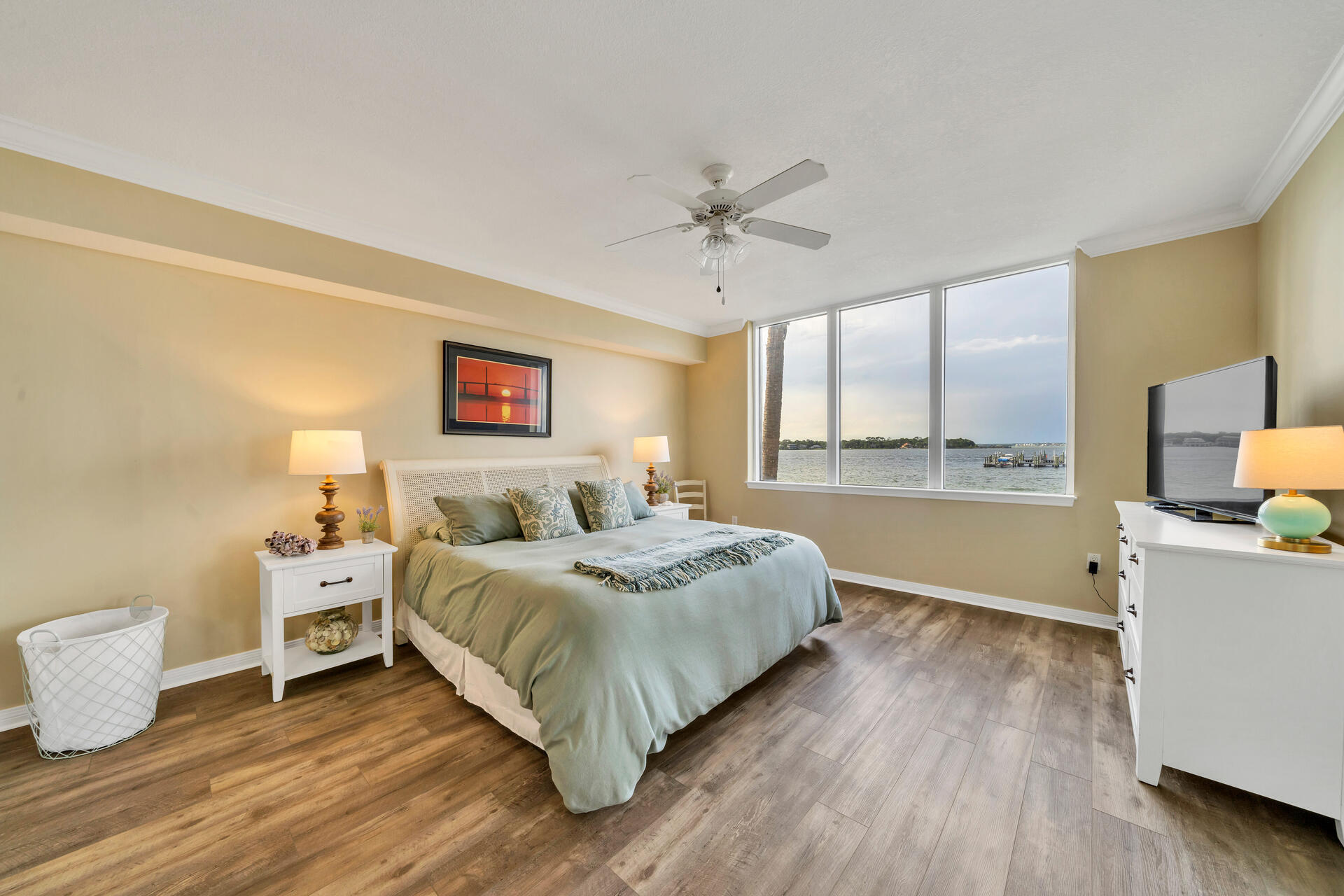 DESTIN WEST BEACH AND BAY RESORT OSPREY - Residential