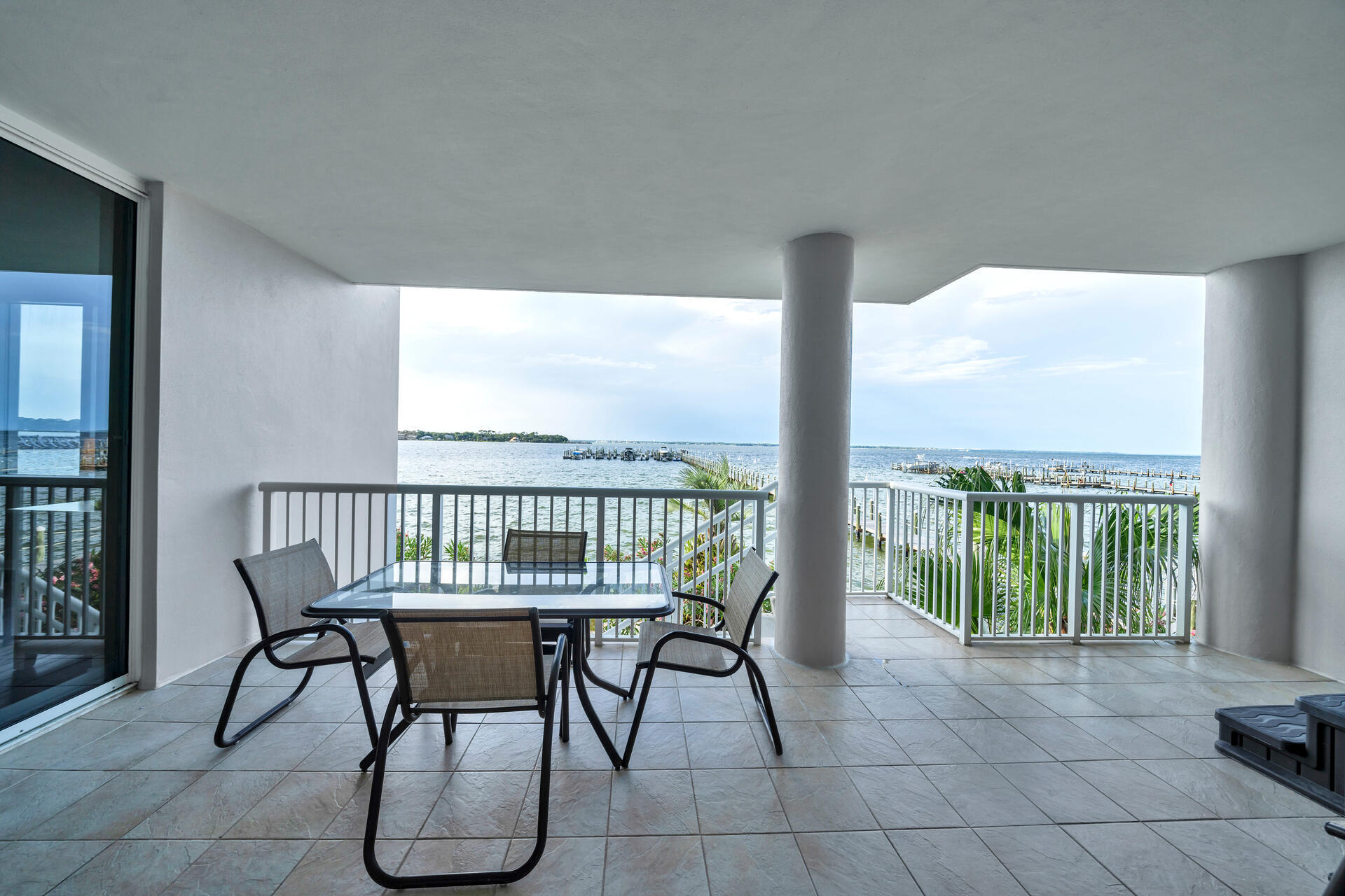 DESTIN WEST BEACH AND BAY RESORT OSPREY - Residential