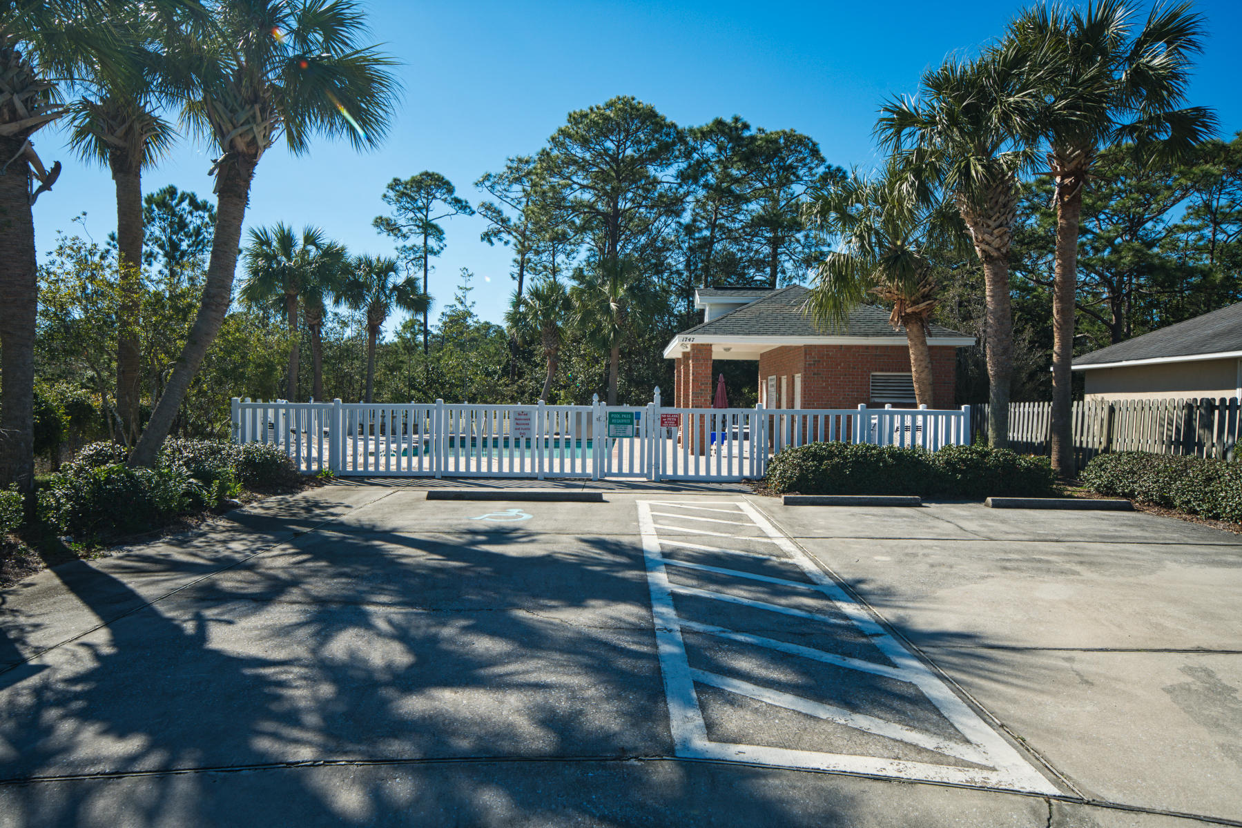 SOUND HAMMOCK - Residential