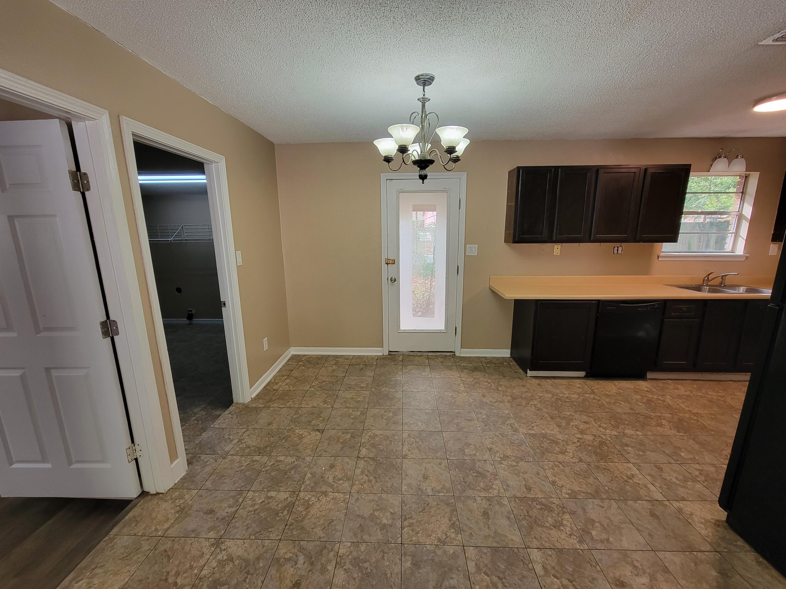 CRESTVIEW - Residential Lease