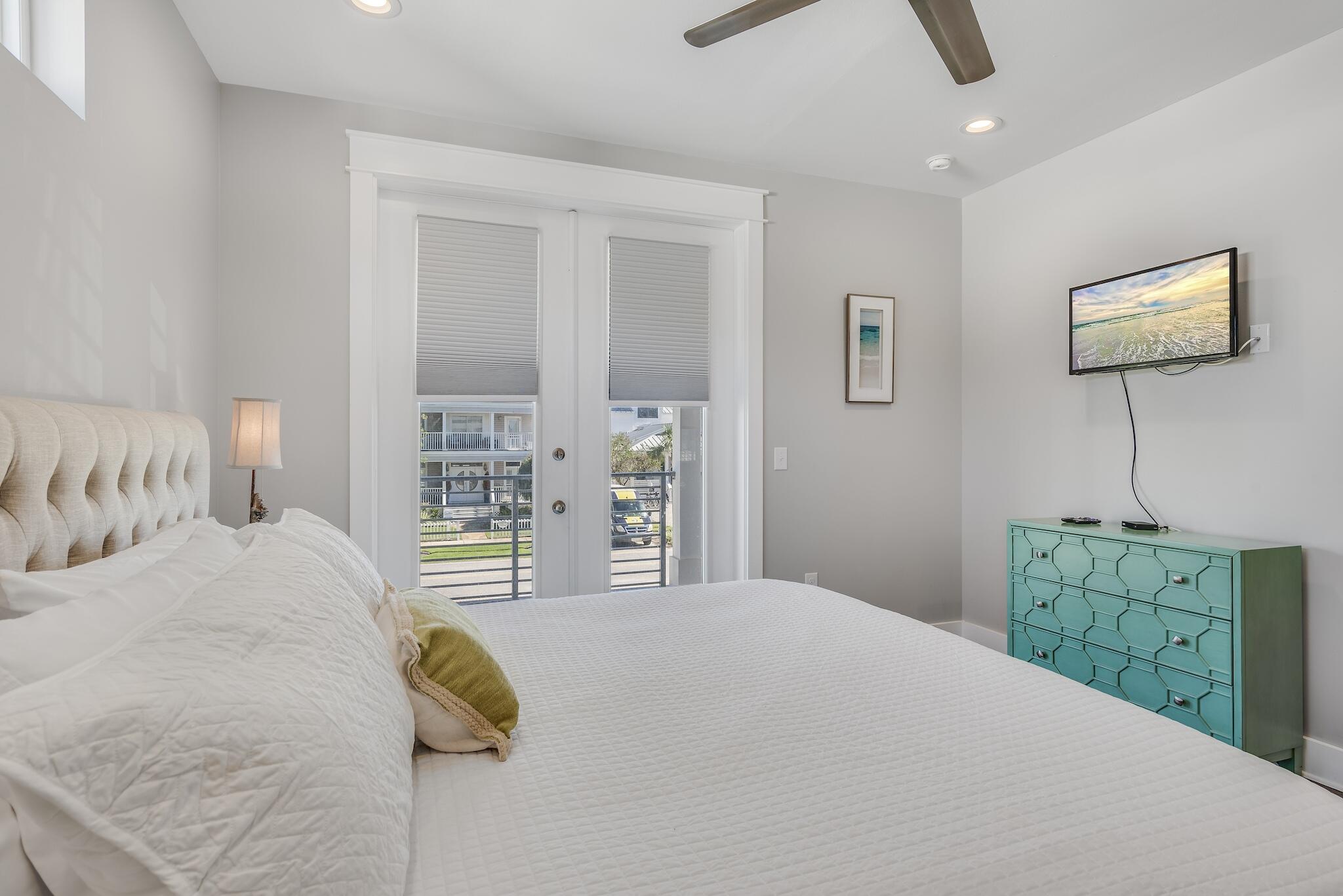 CRYSTAL BEACH - Residential