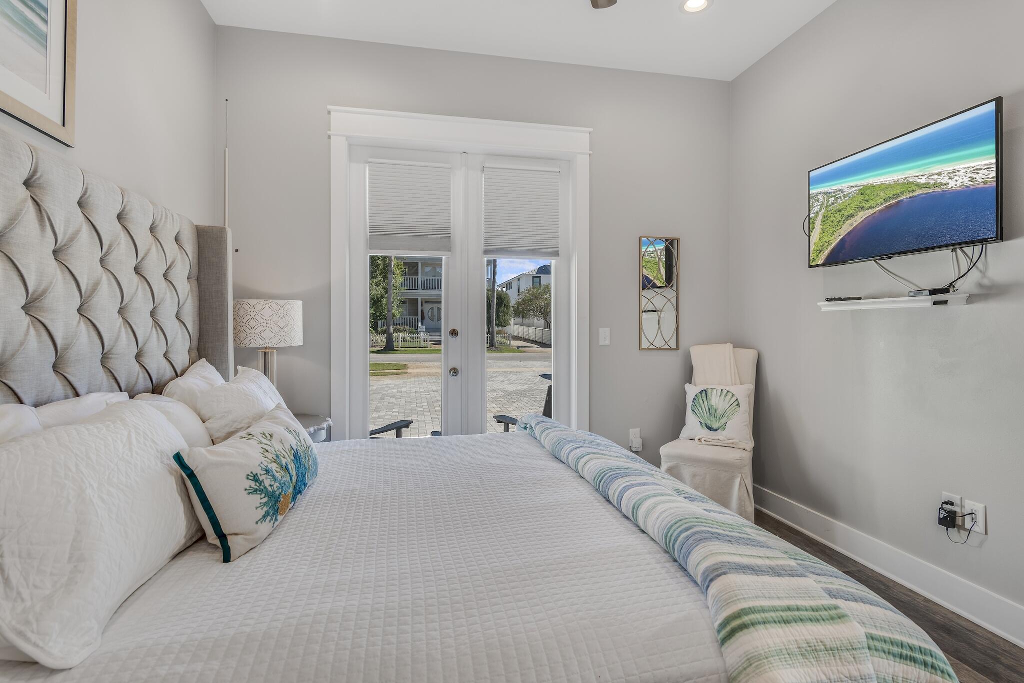 CRYSTAL BEACH - Residential