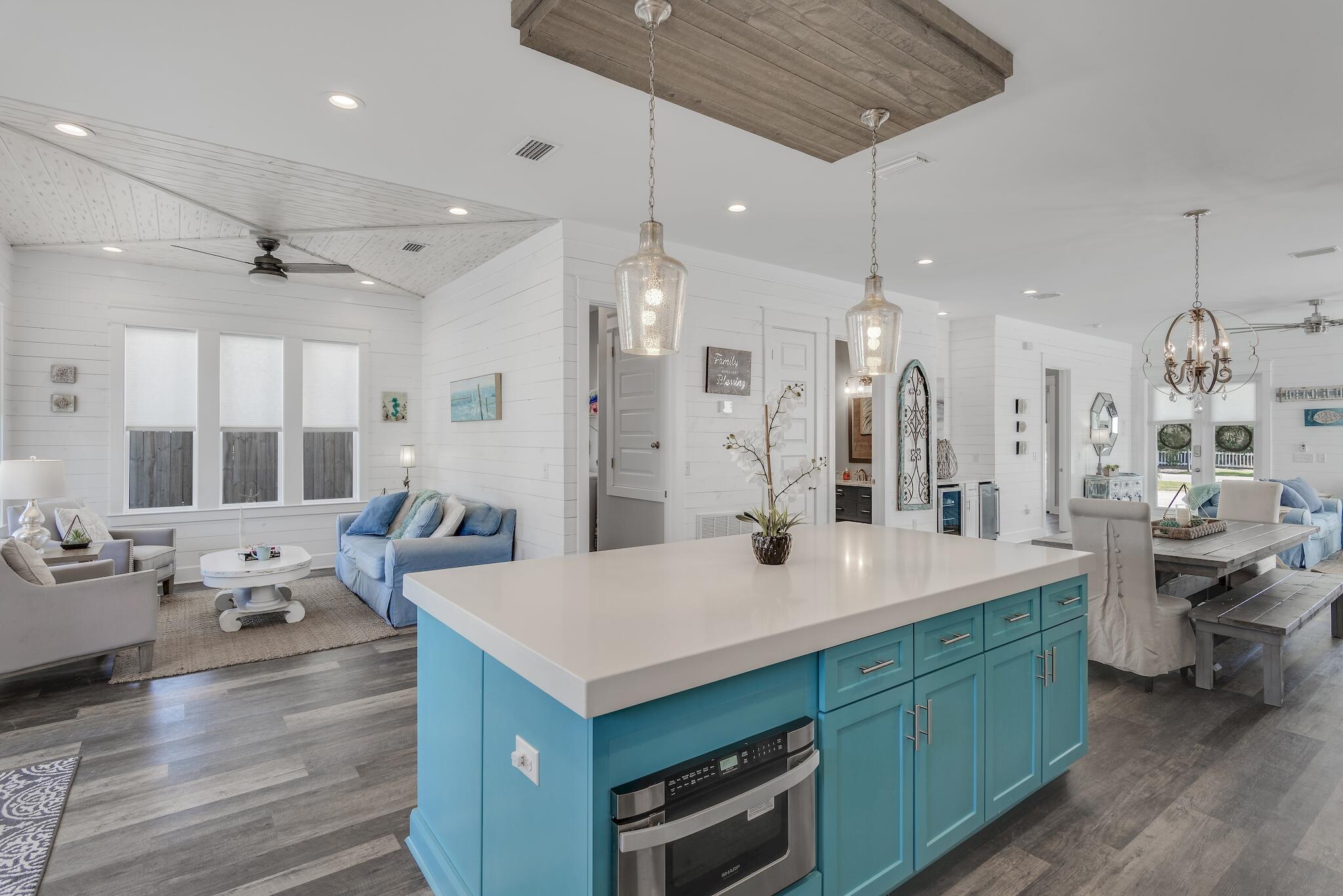 CRYSTAL BEACH - Residential