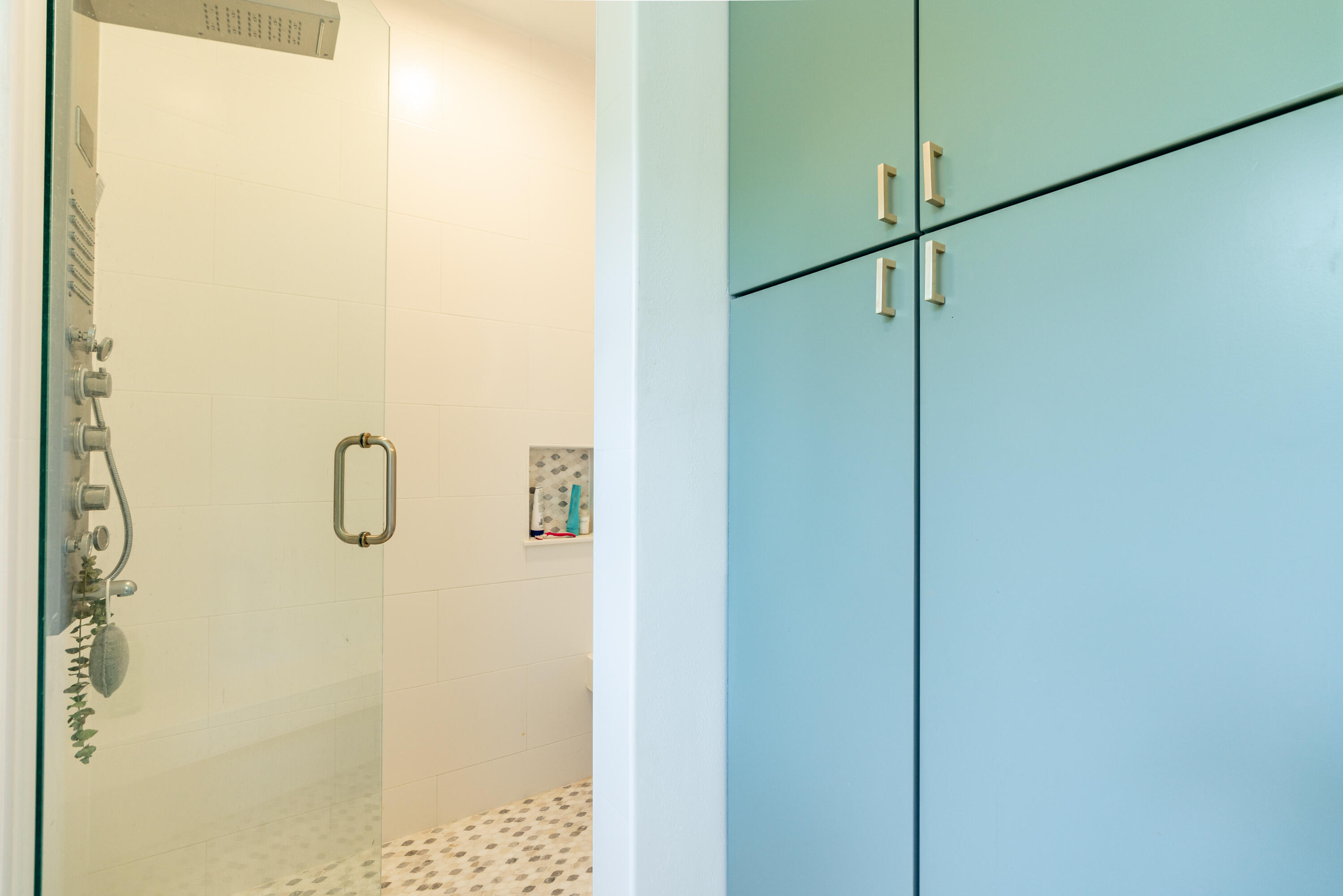 90 Pisces Dr - Residential