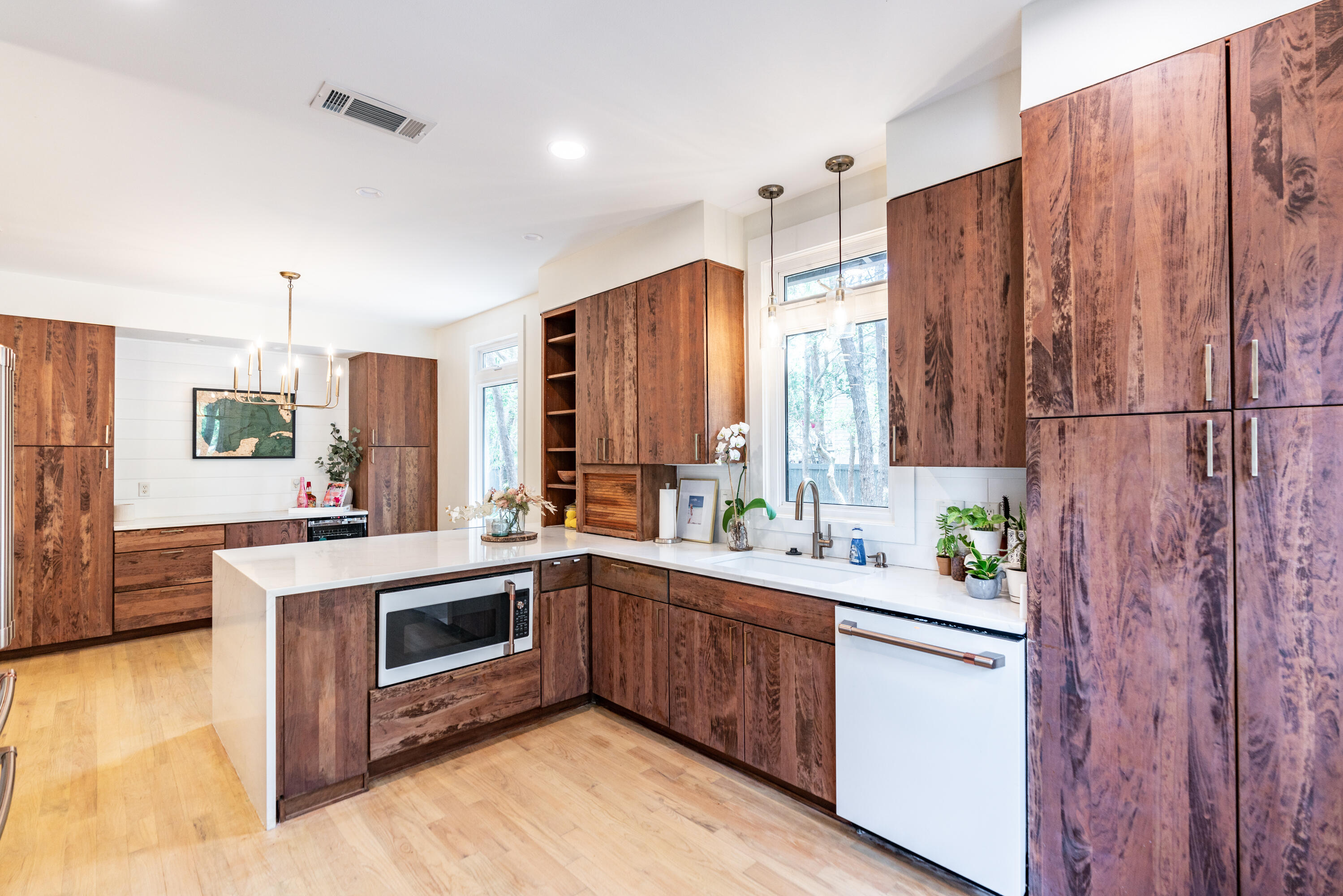 90 Pisces Dr - Residential