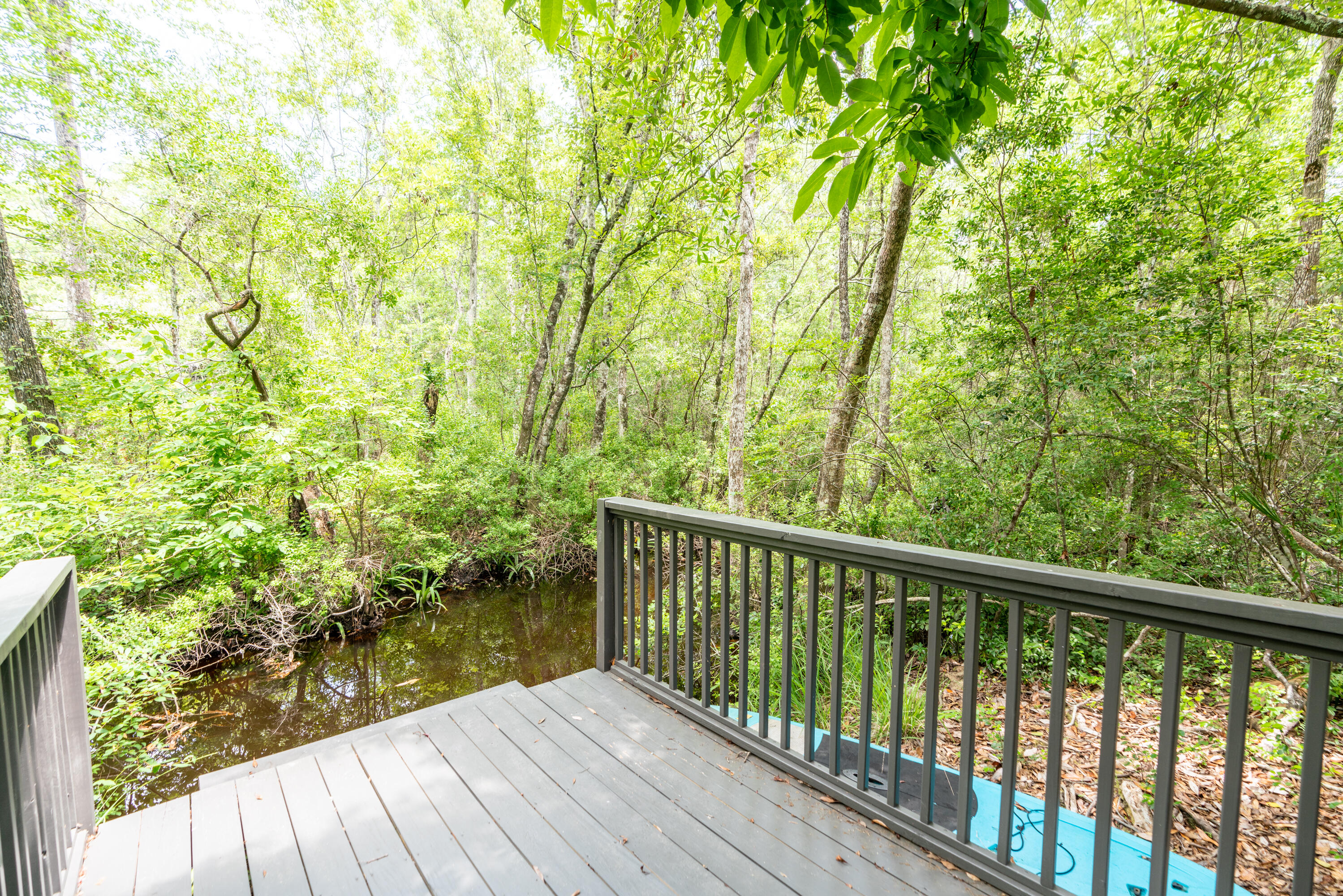 90 Pisces Dr - Residential