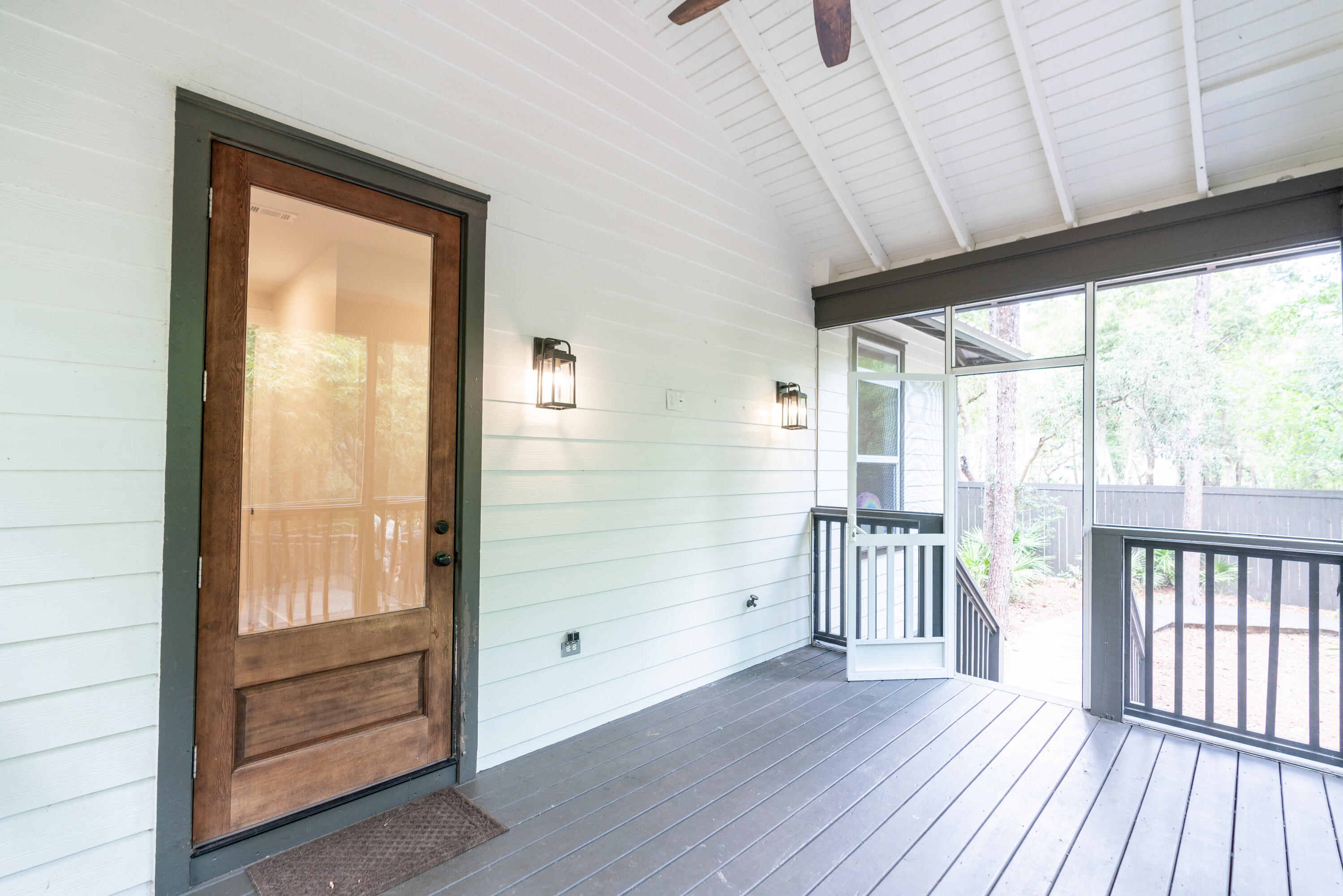 90 Pisces Dr - Residential