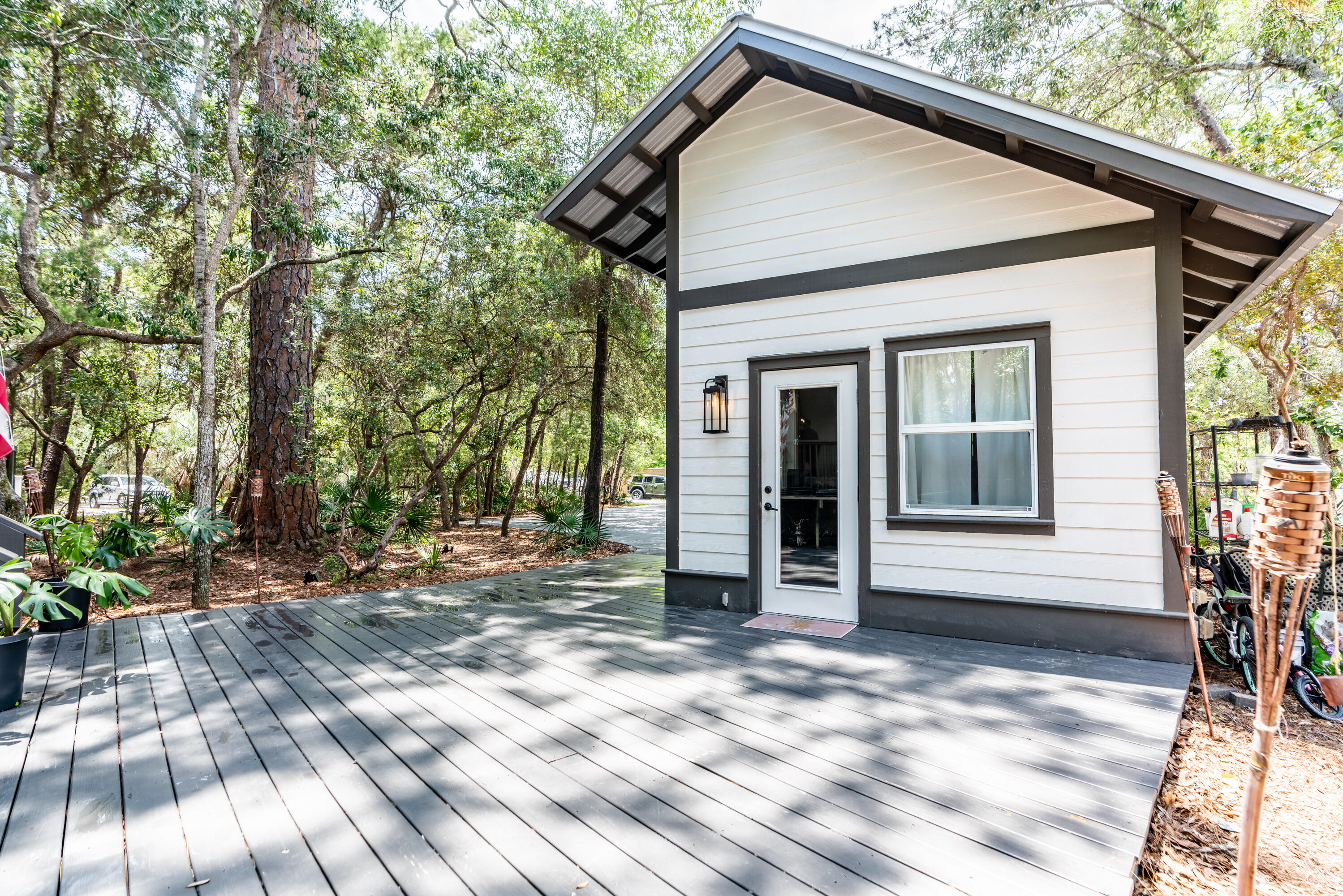 90 Pisces Drive