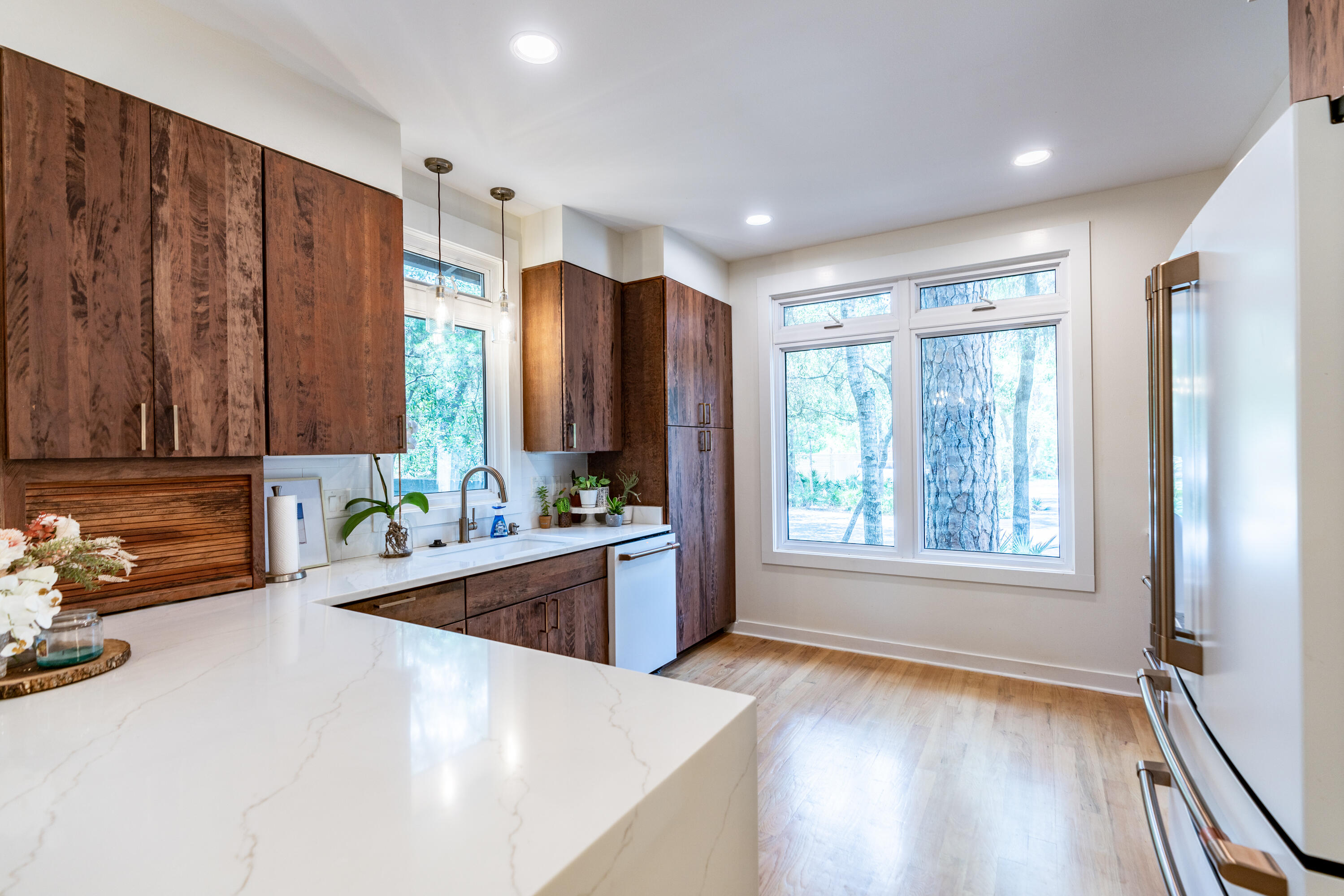 90 Pisces Dr - Residential