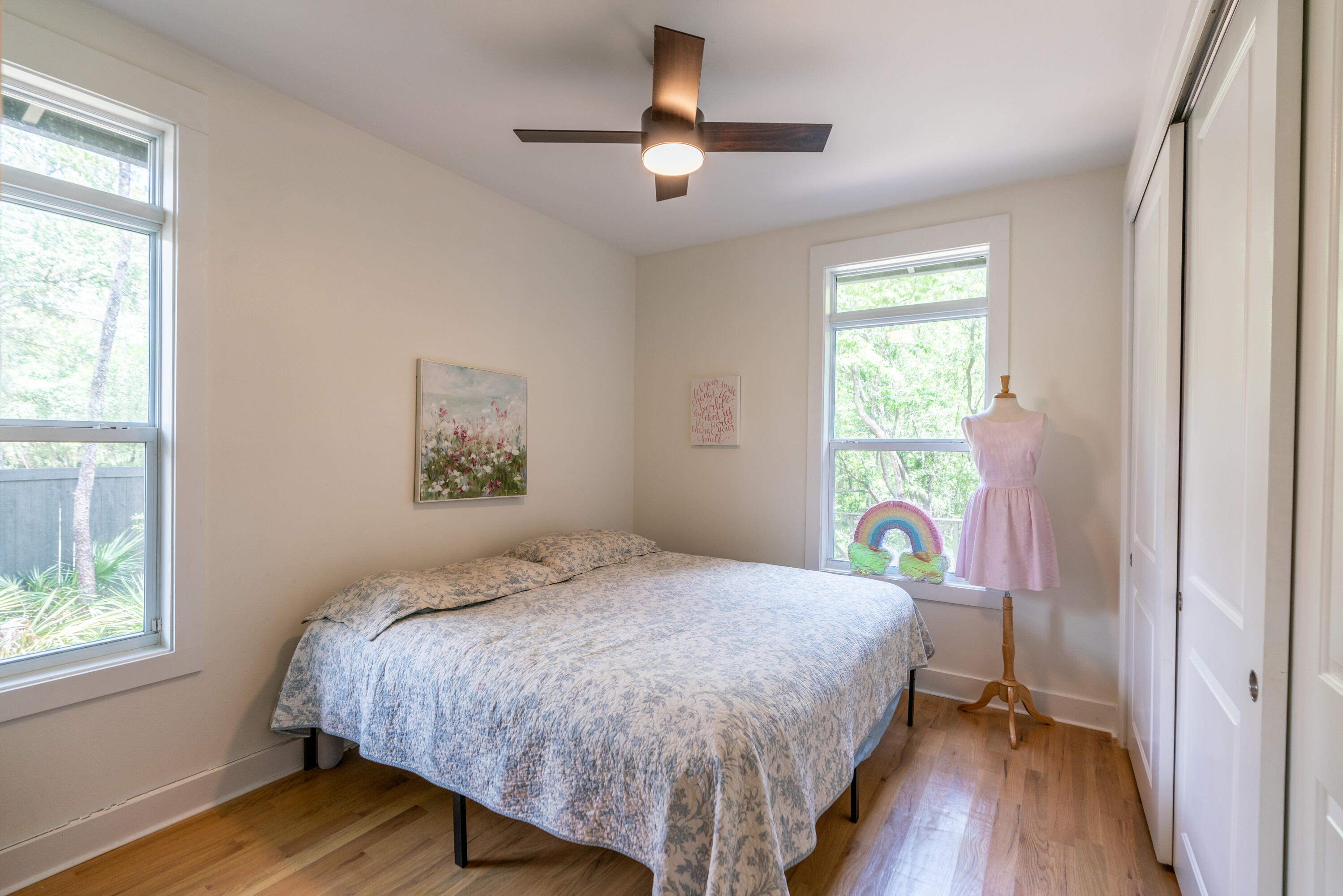 90 Pisces Dr - Residential
