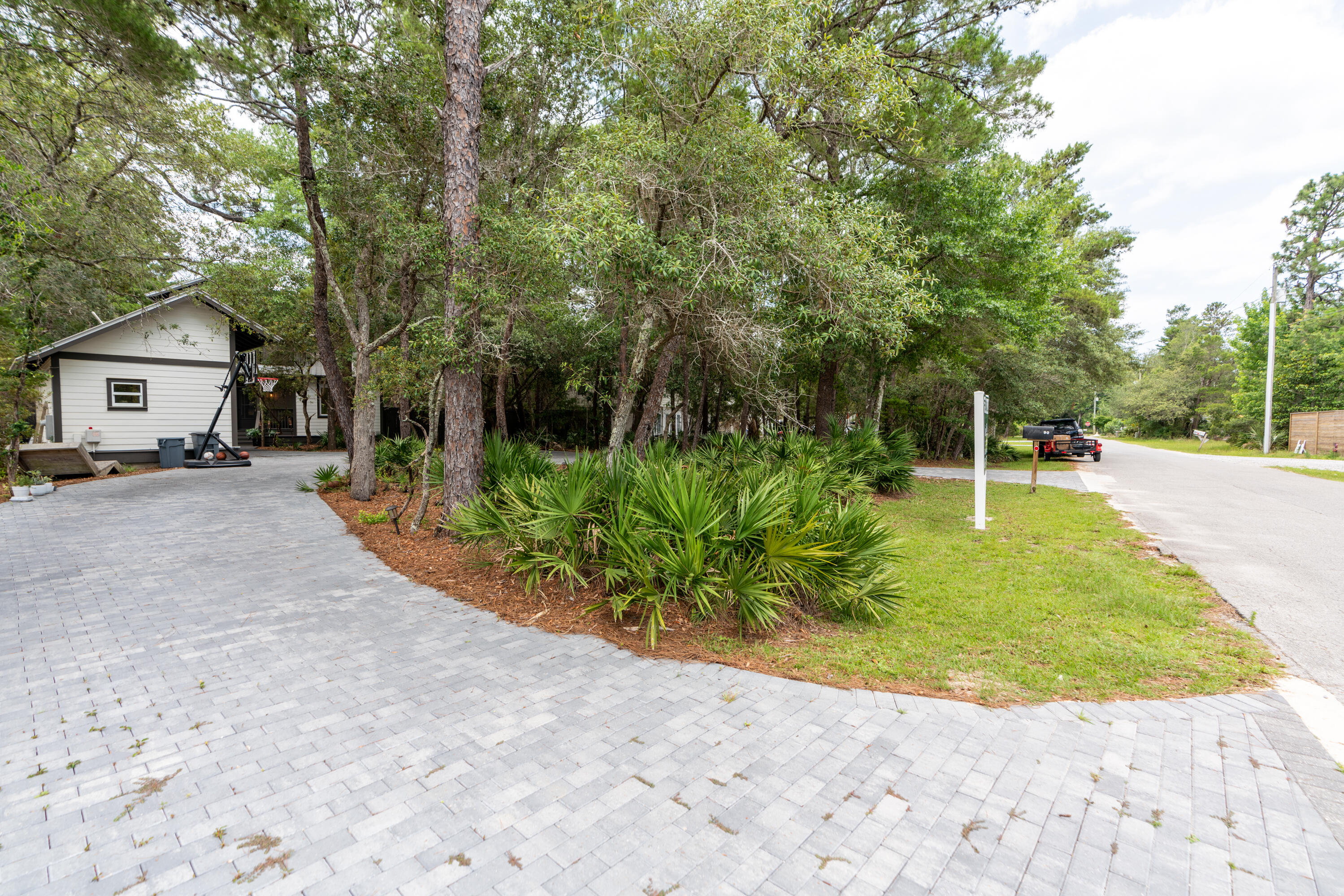 90 Pisces Dr - Residential