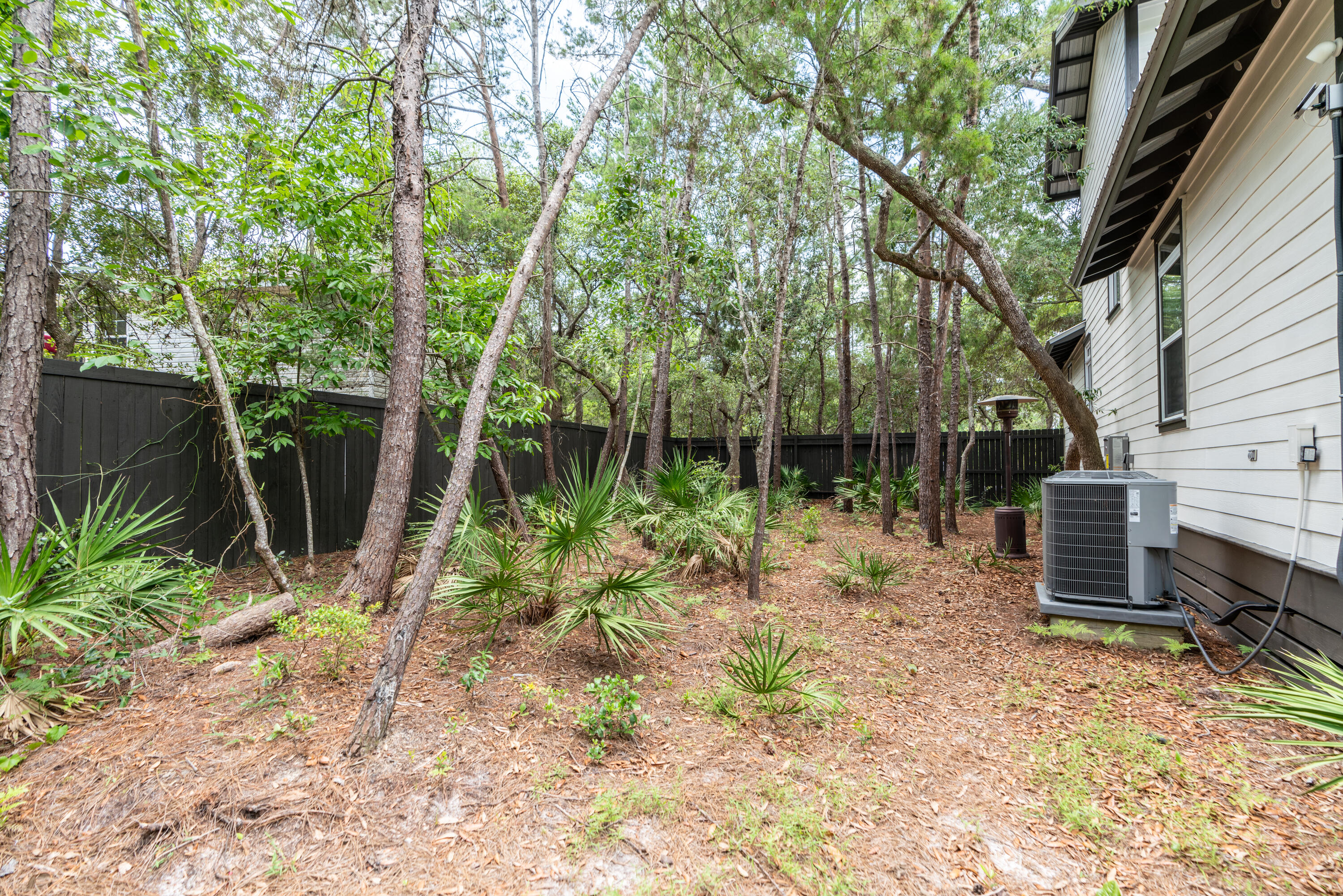 90 Pisces Dr - Residential