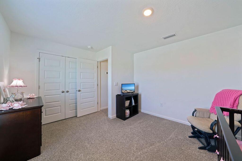 OWL'S HEAD EAST - Residential Lease