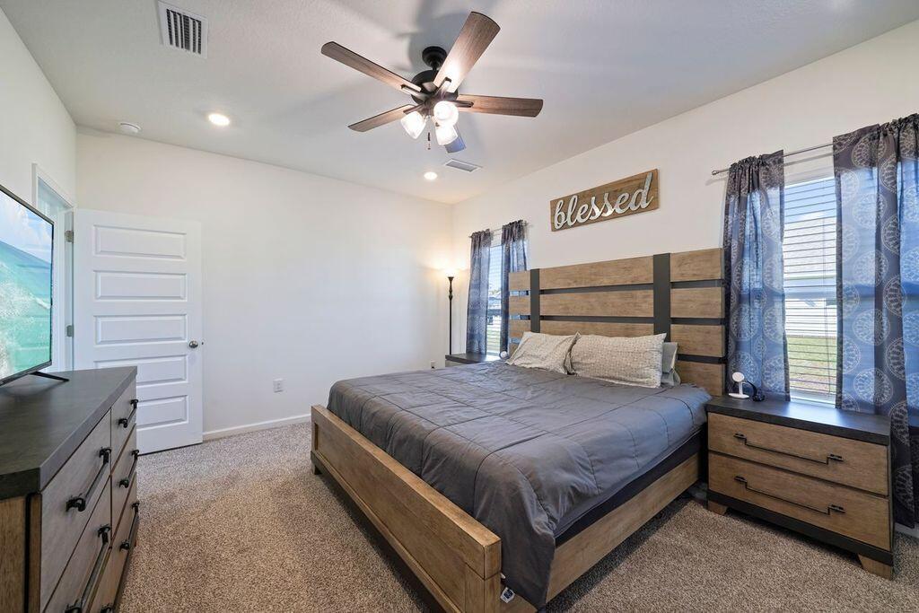 OWL'S HEAD EAST - Residential Lease