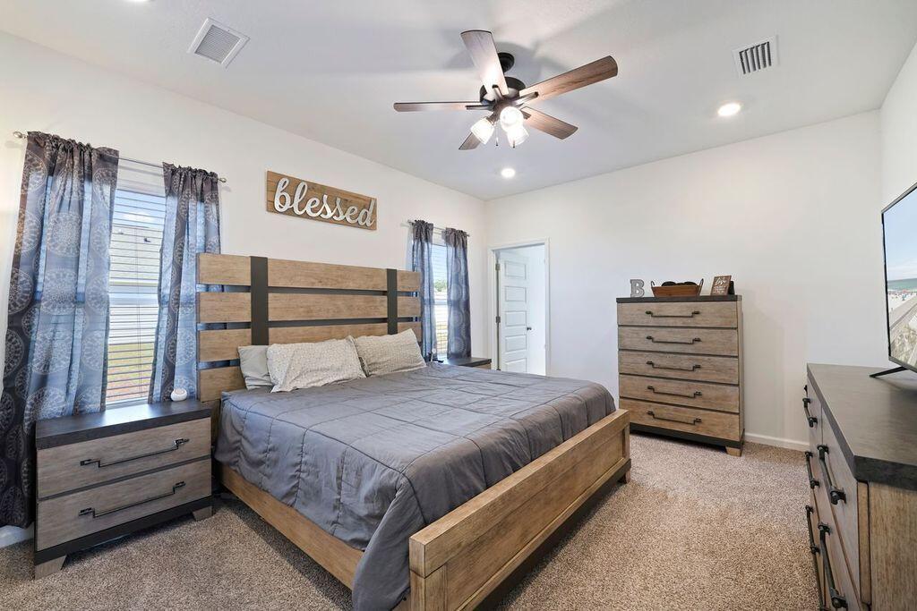 OWL'S HEAD EAST - Residential Lease