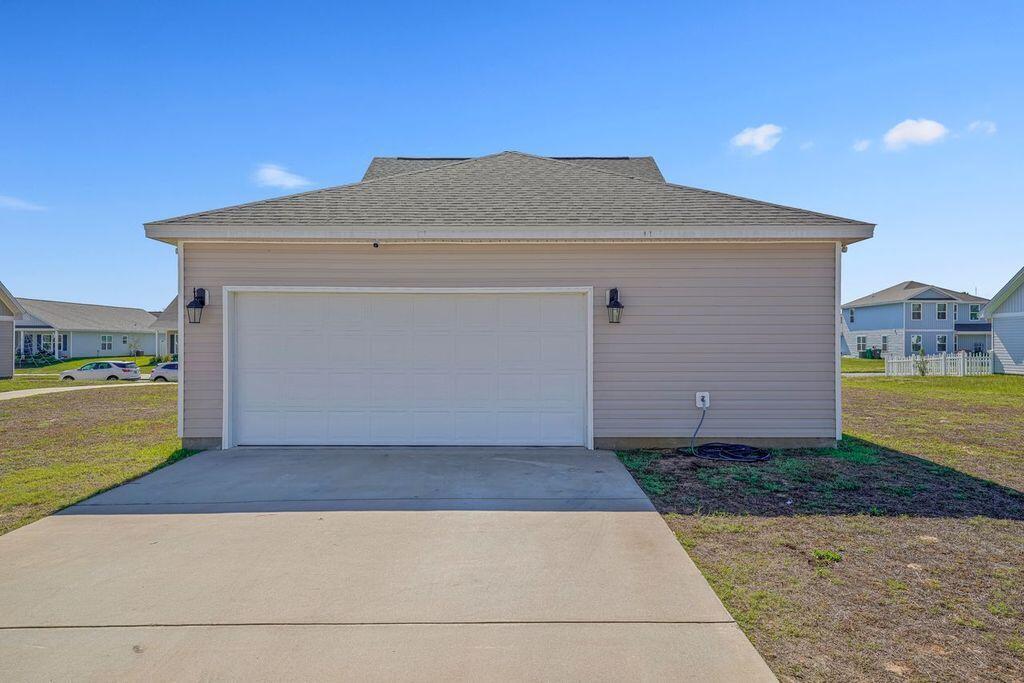 OWL'S HEAD EAST - Residential Lease