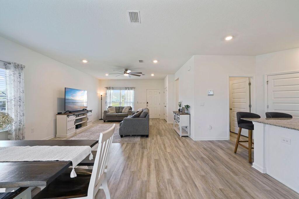 OWL'S HEAD EAST - Residential Lease