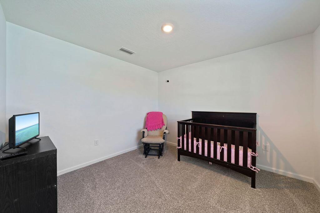 OWL'S HEAD EAST - Residential Lease