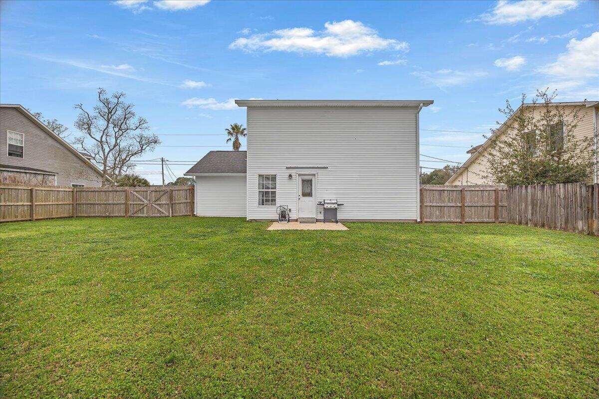 WEST LAKE - Residential