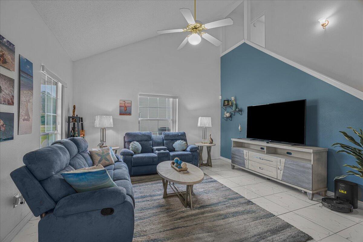 WEST LAKE - Residential