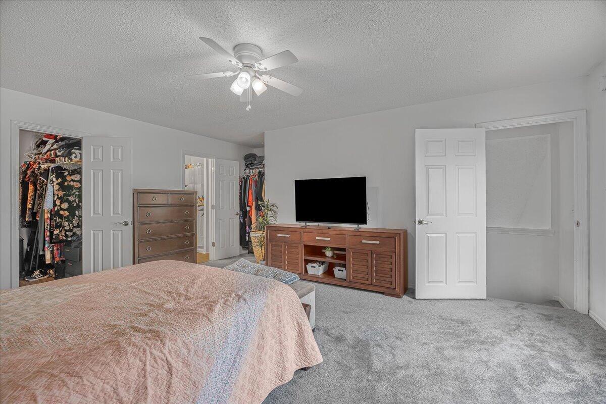 WEST LAKE - Residential