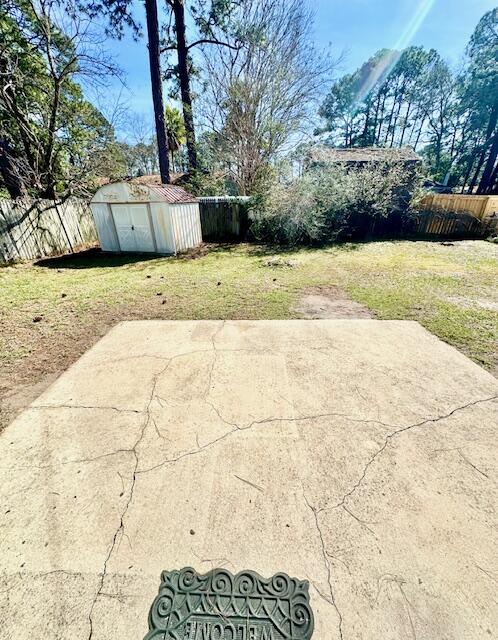 PINE MEADOWS - Residential Lease