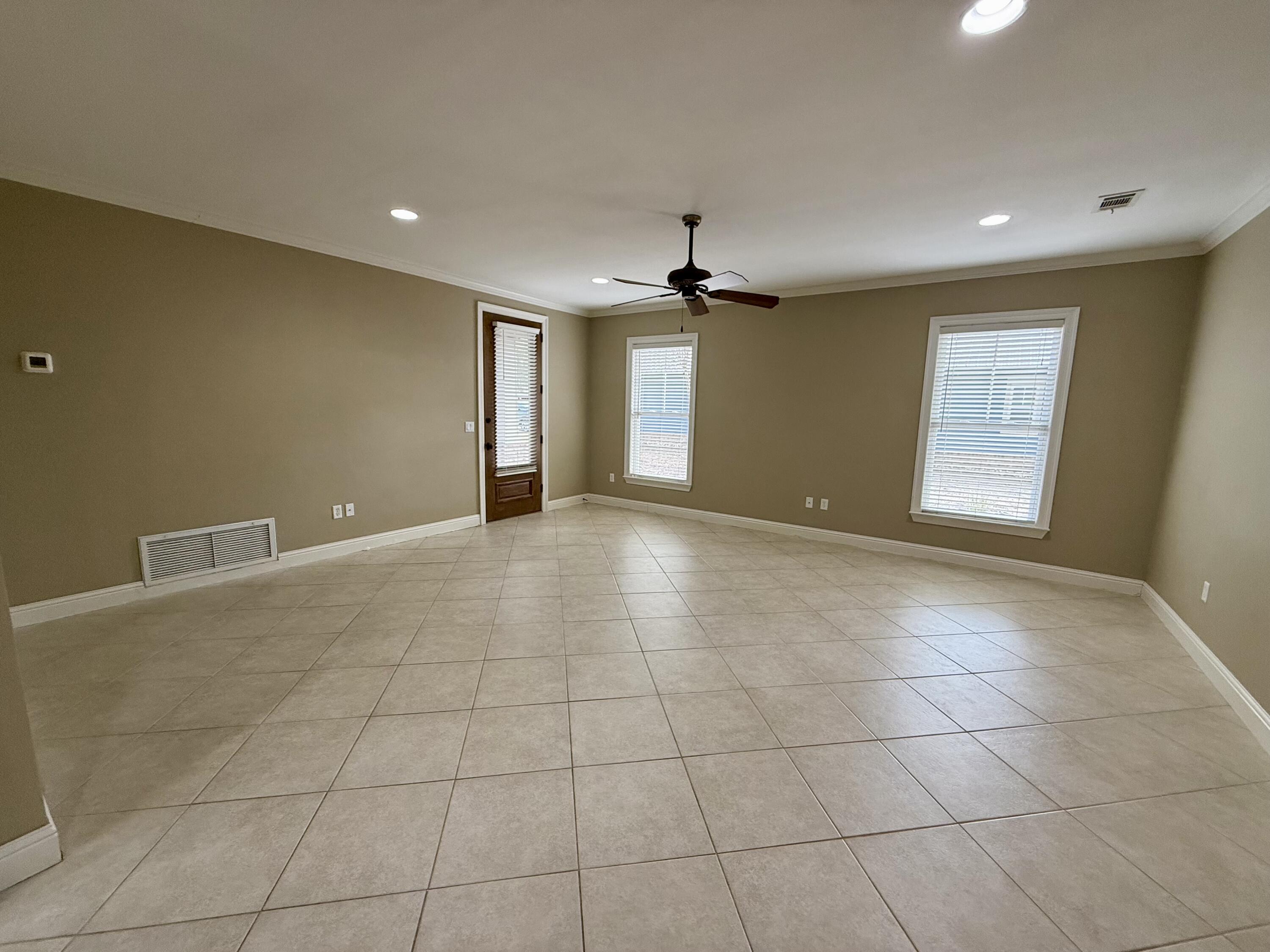 CANOPIES OF FREEPORT - Residential Lease