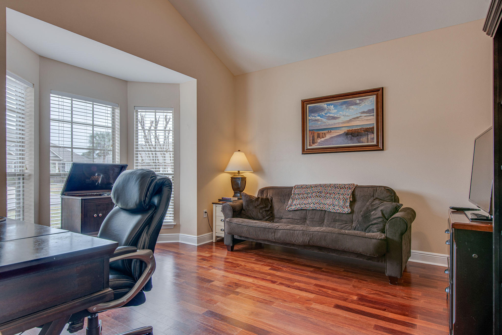 TREASURE ISLAND - Residential