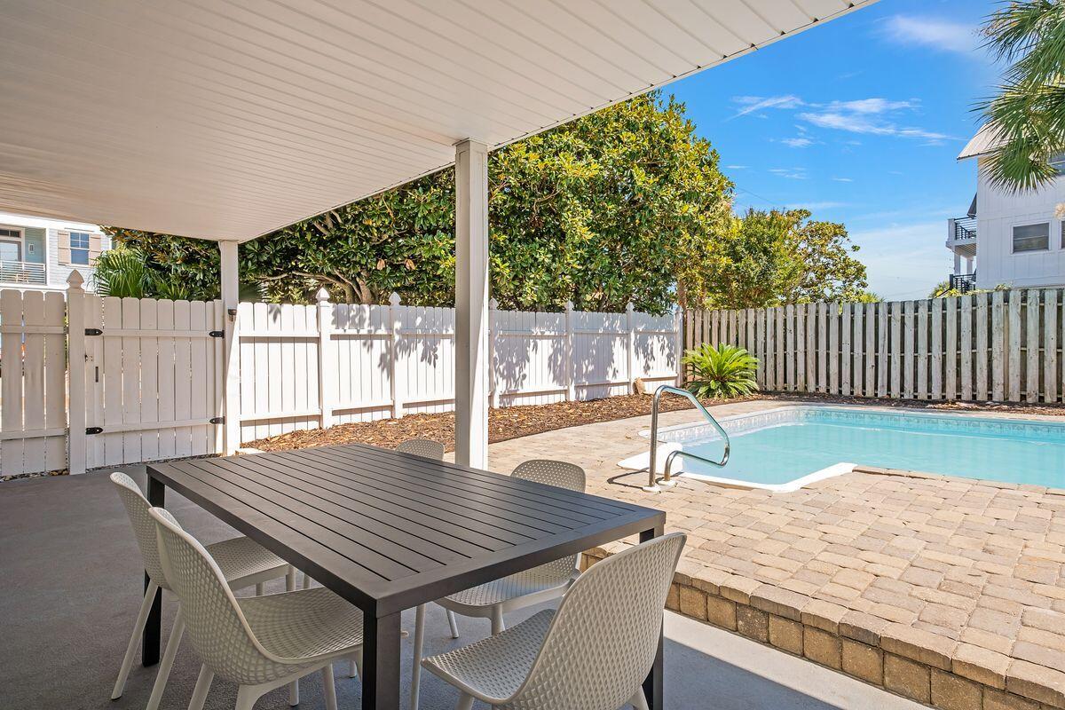 CRYSTAL BEACH - Residential