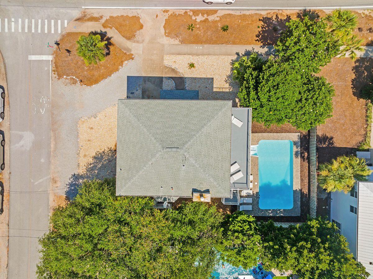 CRYSTAL BEACH - Residential