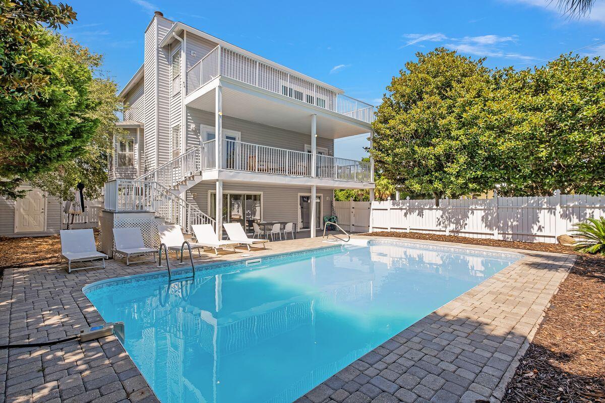CRYSTAL BEACH - Residential
